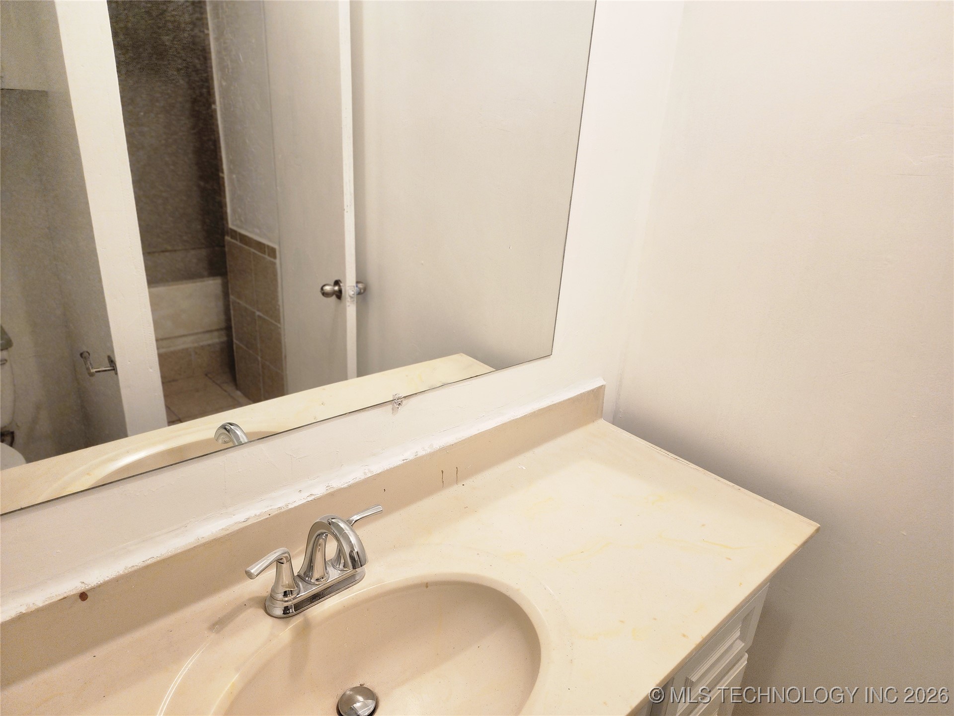 7833 S Harvard Avenue Property Photo 16