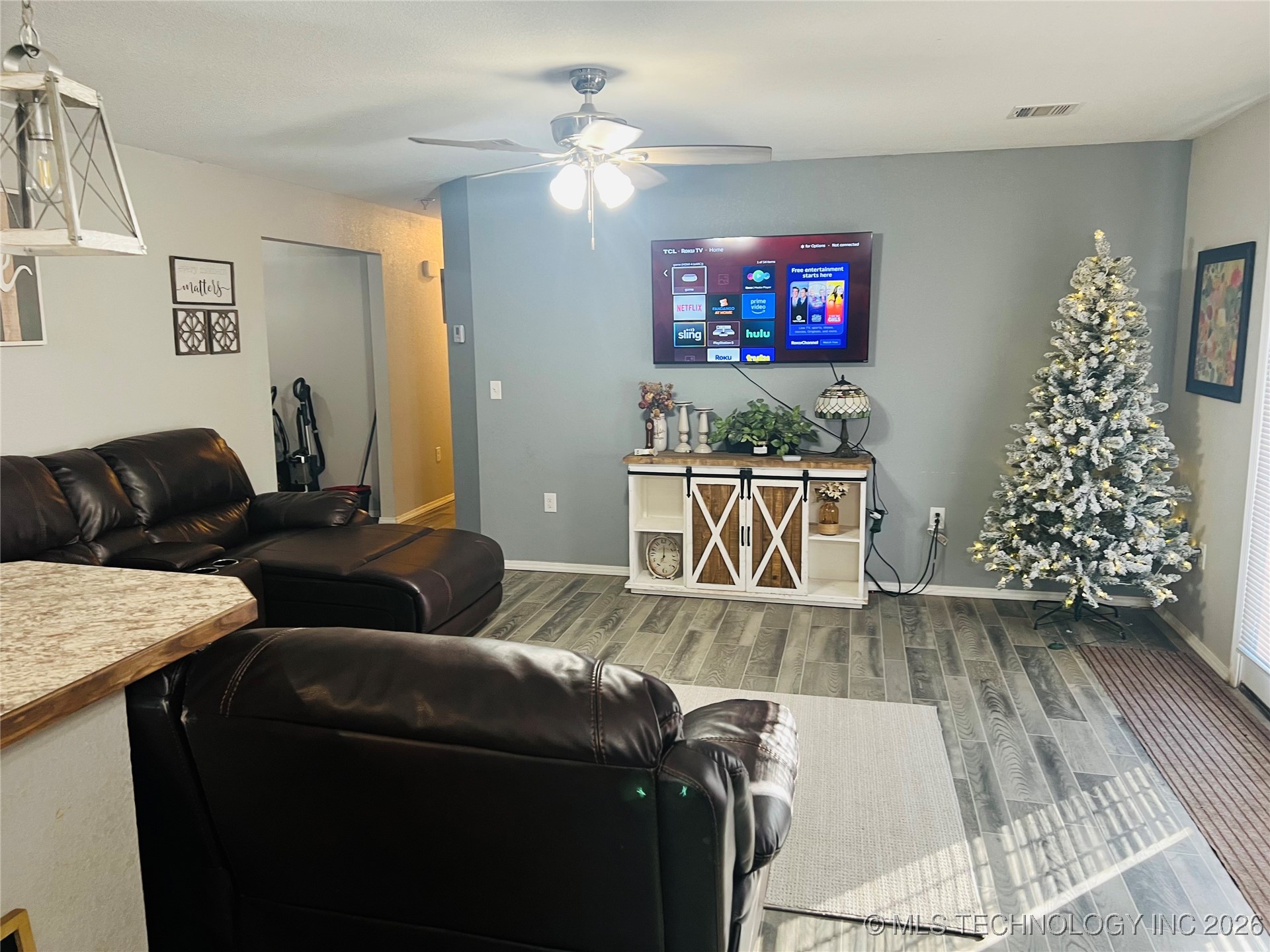 273 Main Property Photo 4