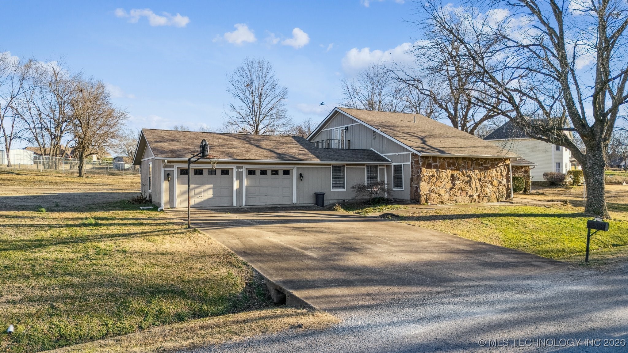 1065 Deer Creek Property Photo 4