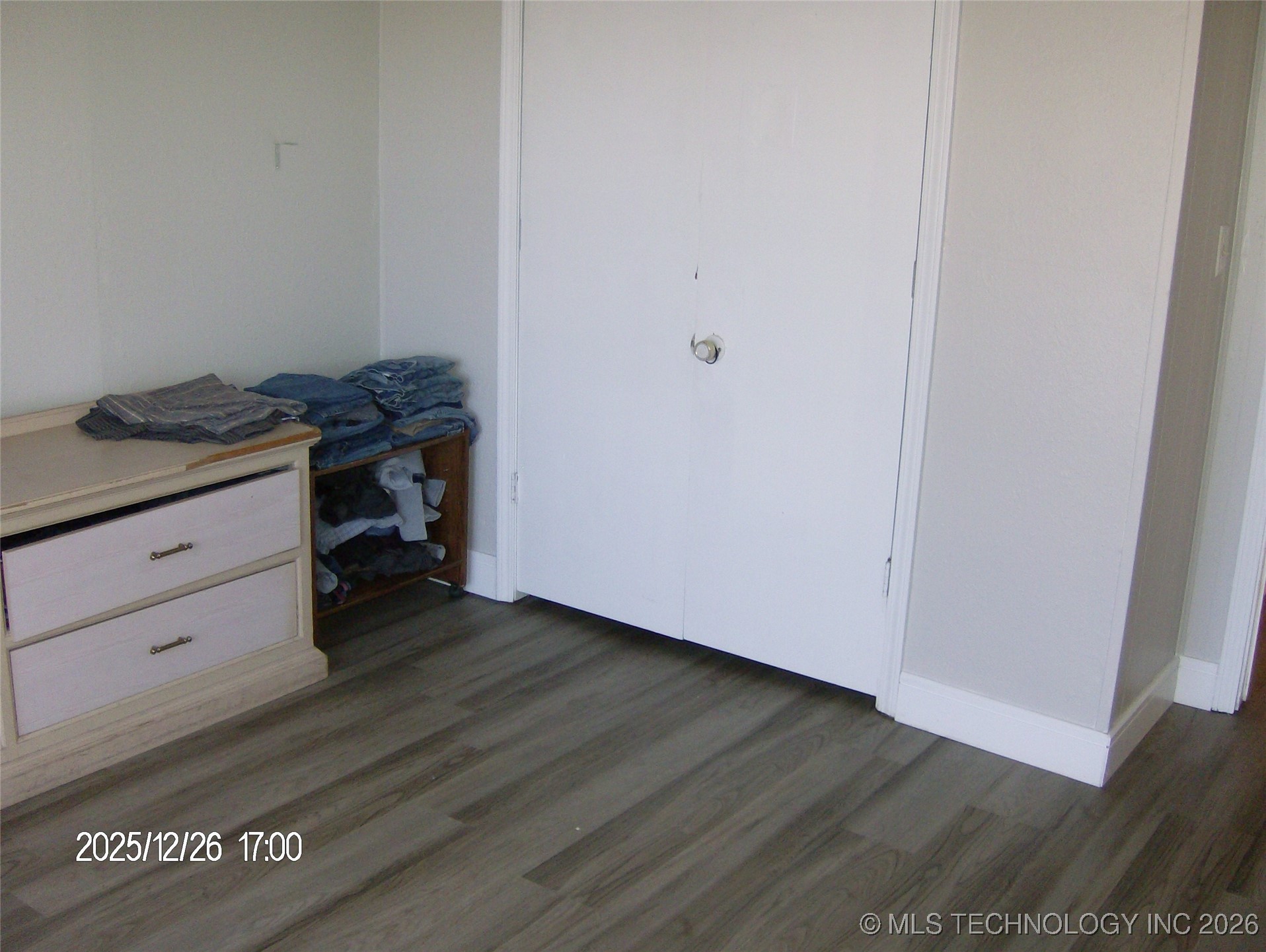 501 E Ward Property Photo 6