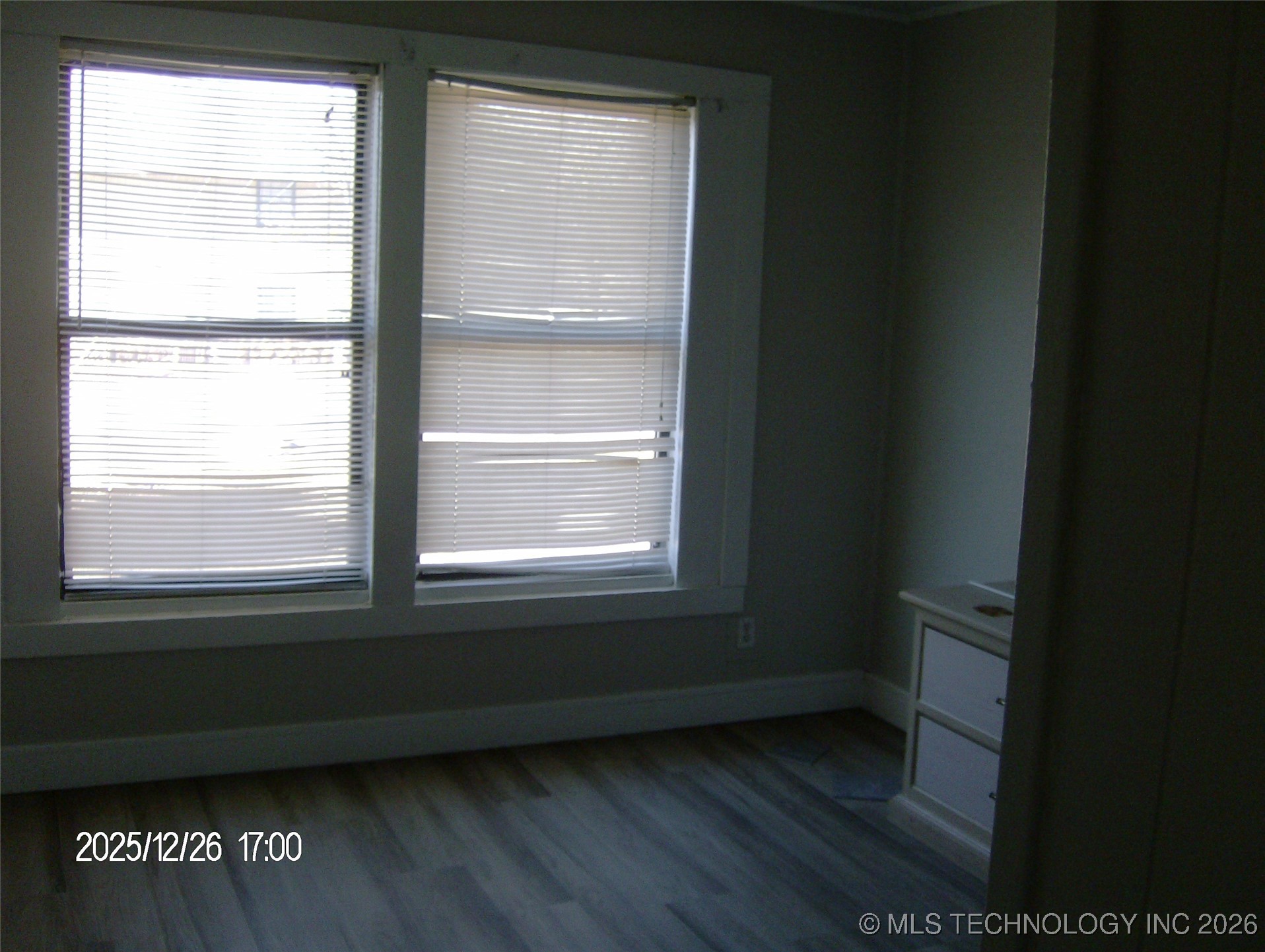 501 E Ward Property Photo 7