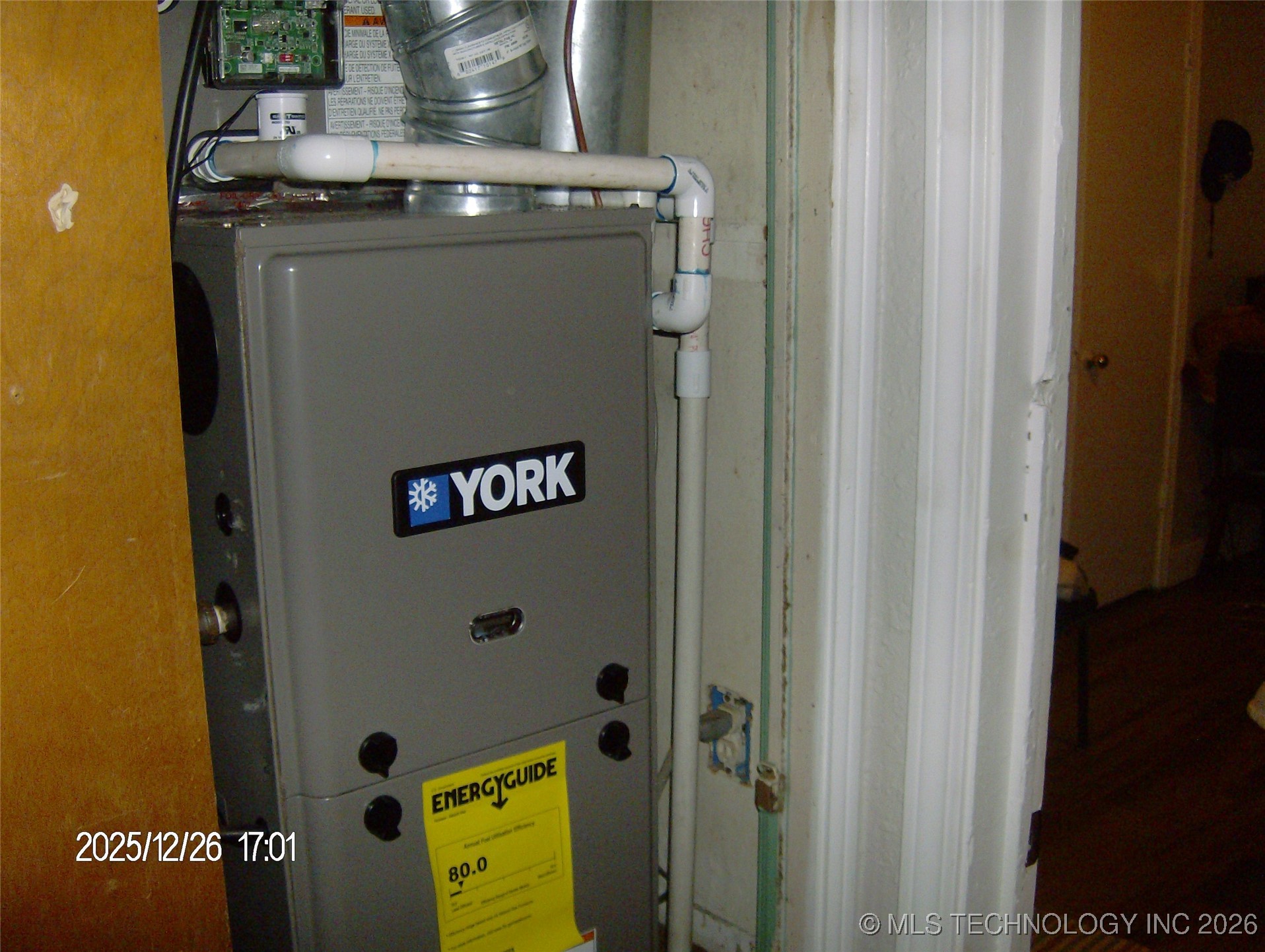 501 E Ward Property Photo 10