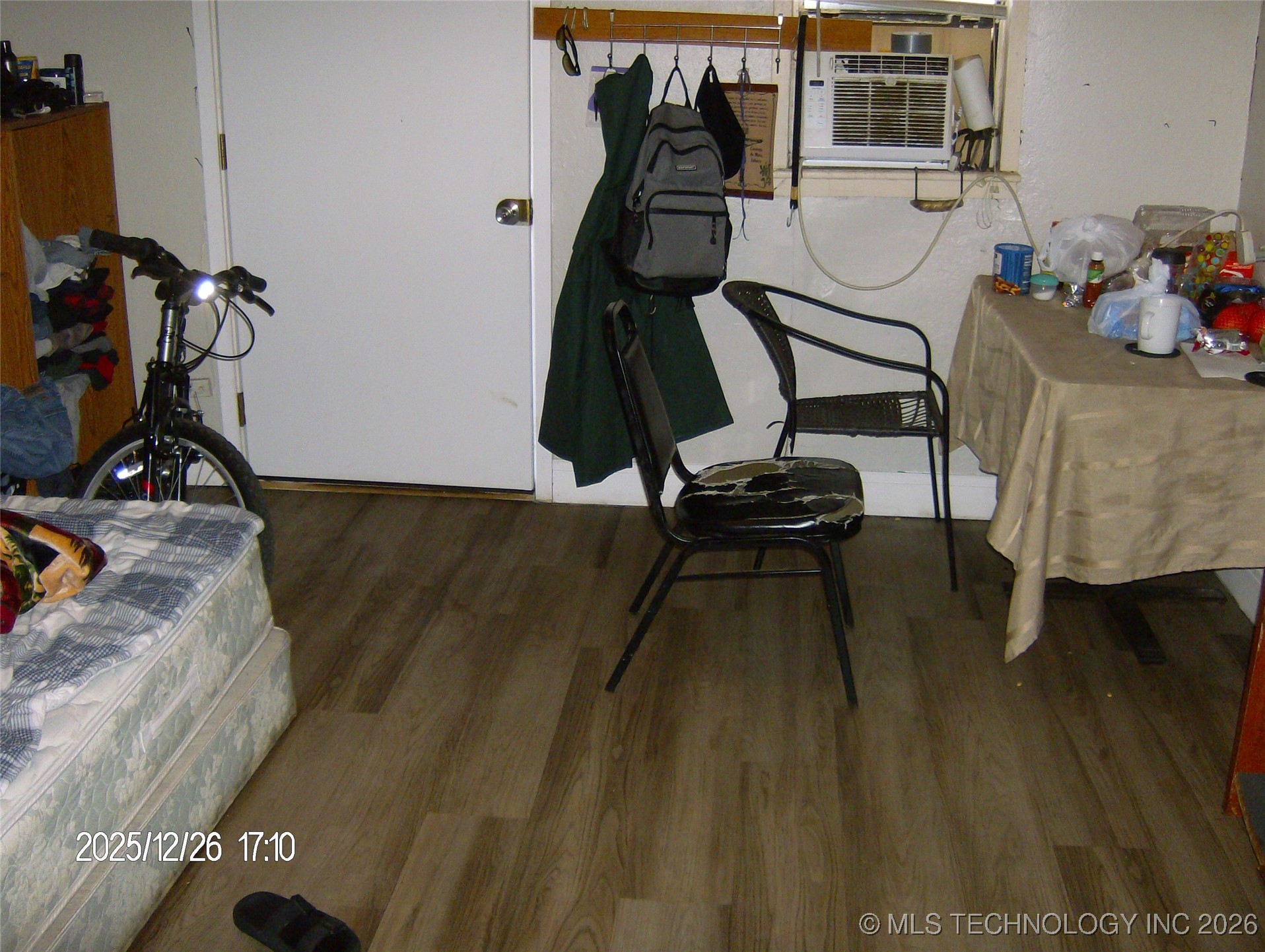 501 E Ward Property Photo 12