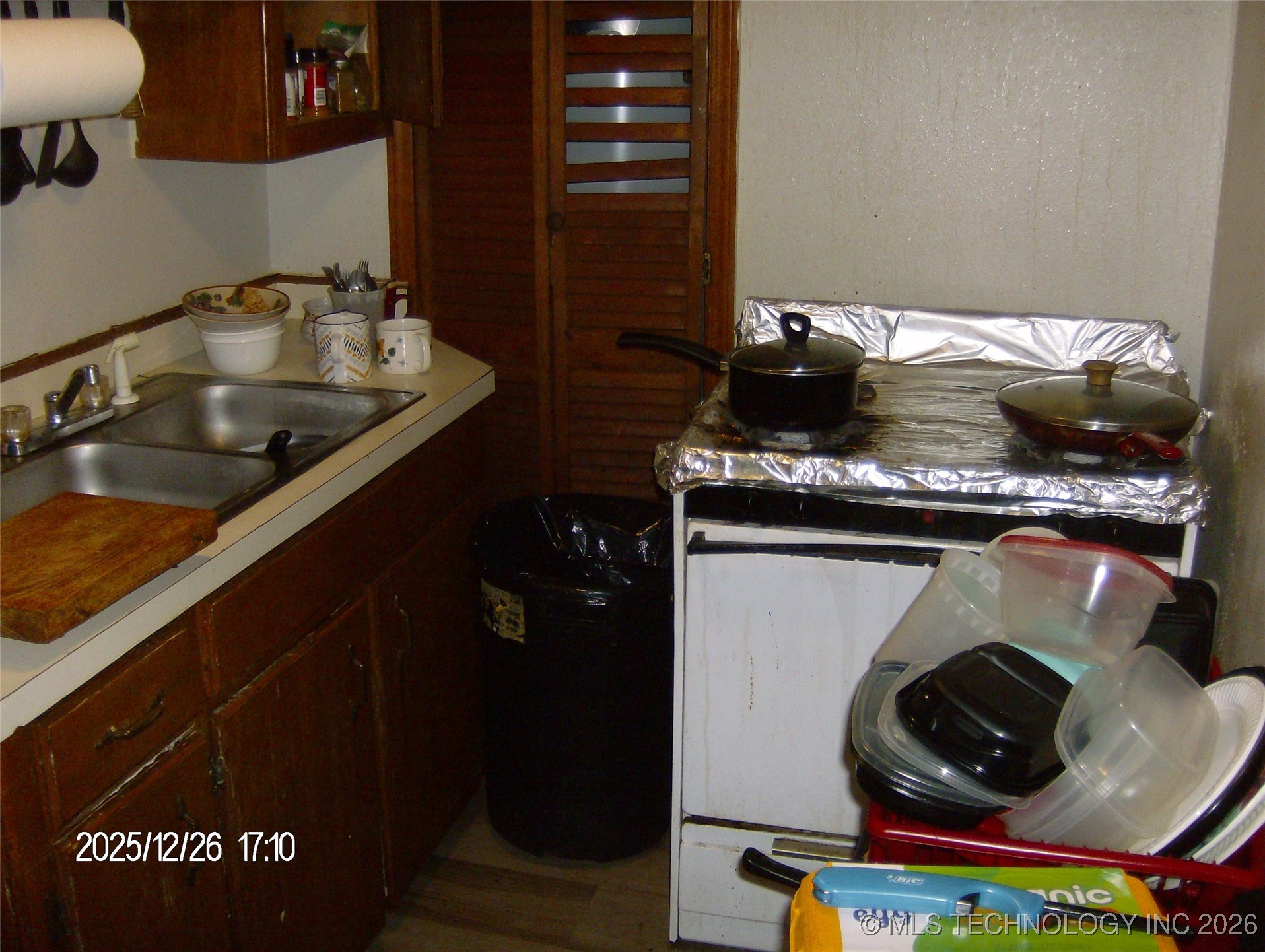 501 E Ward Property Photo 13