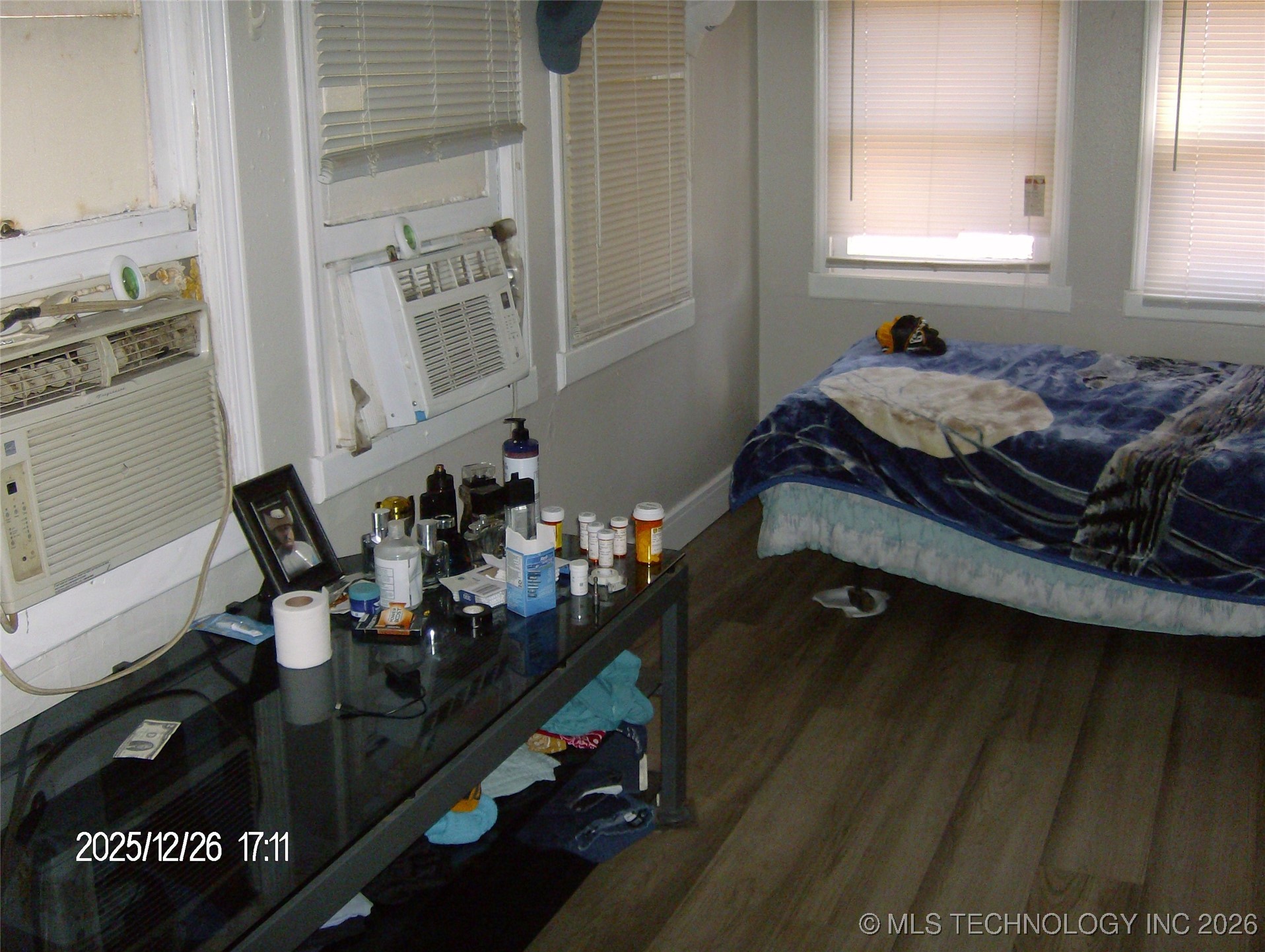 501 E Ward Property Photo 16