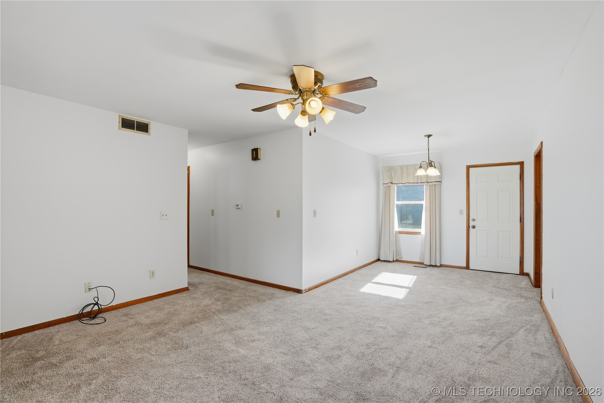 1102 Se 4th Street Property Photo 4