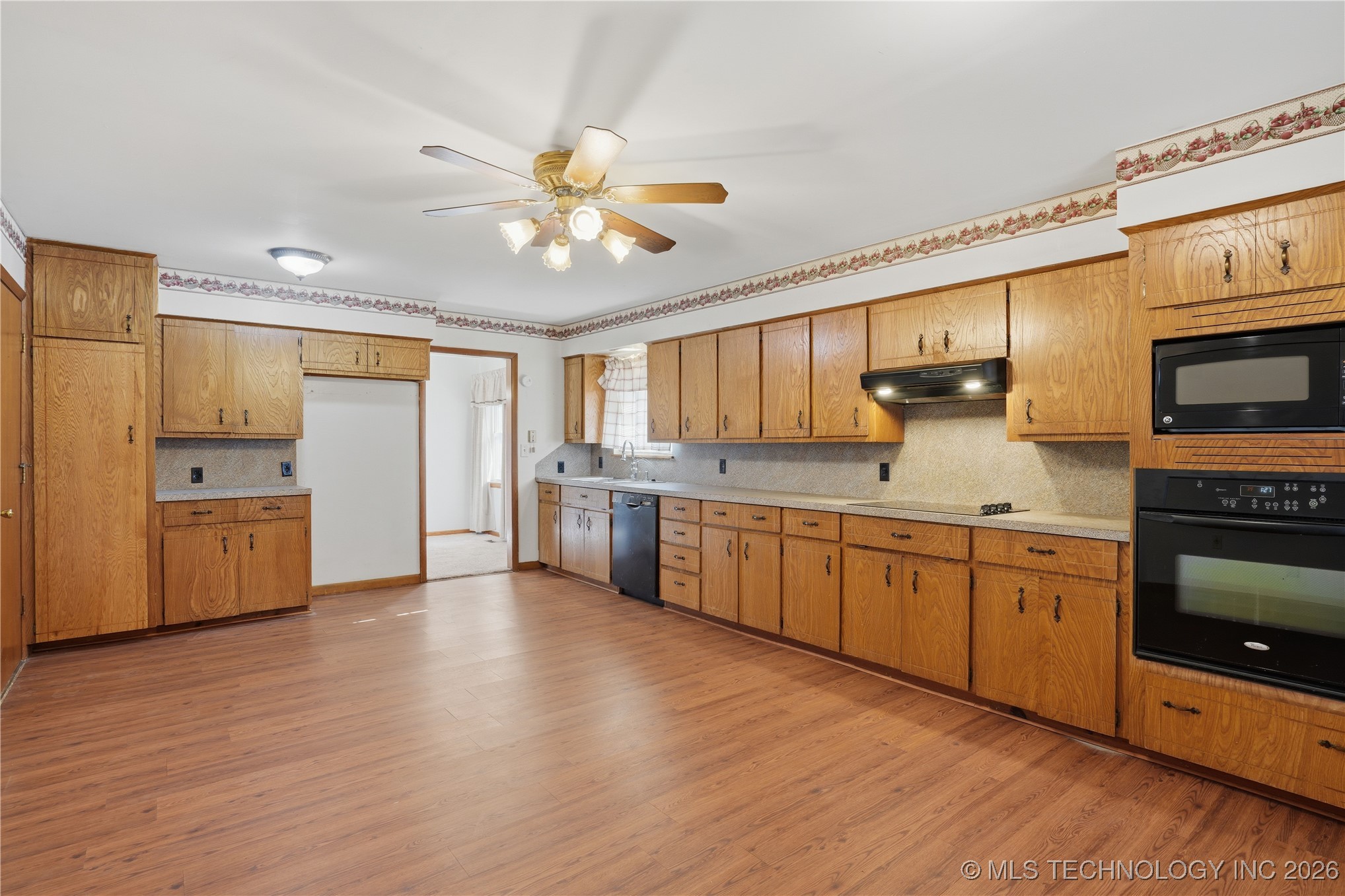 1102 Se 4th Street Property Photo 10