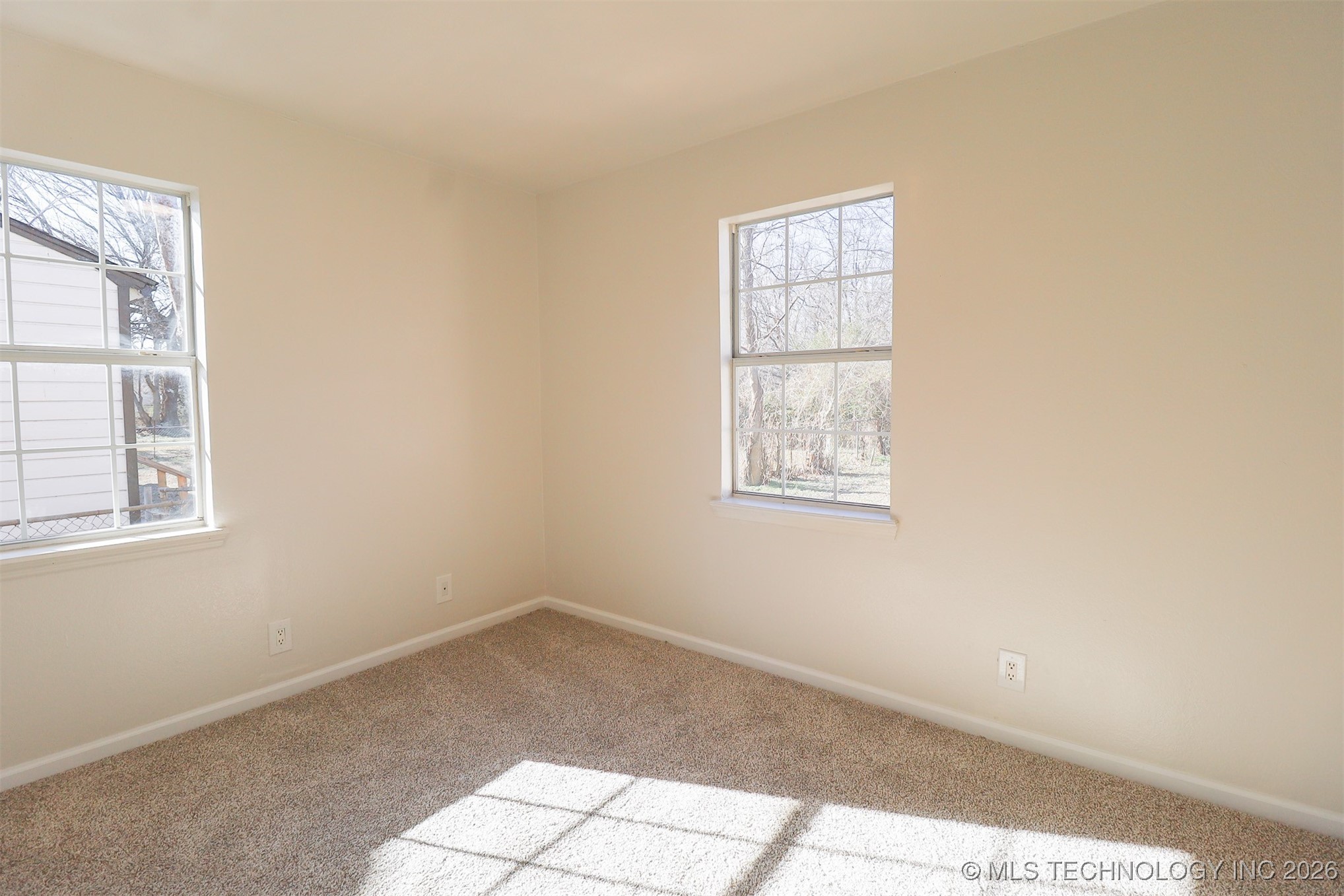 4252 N Hartford Avenue Property Photo 14