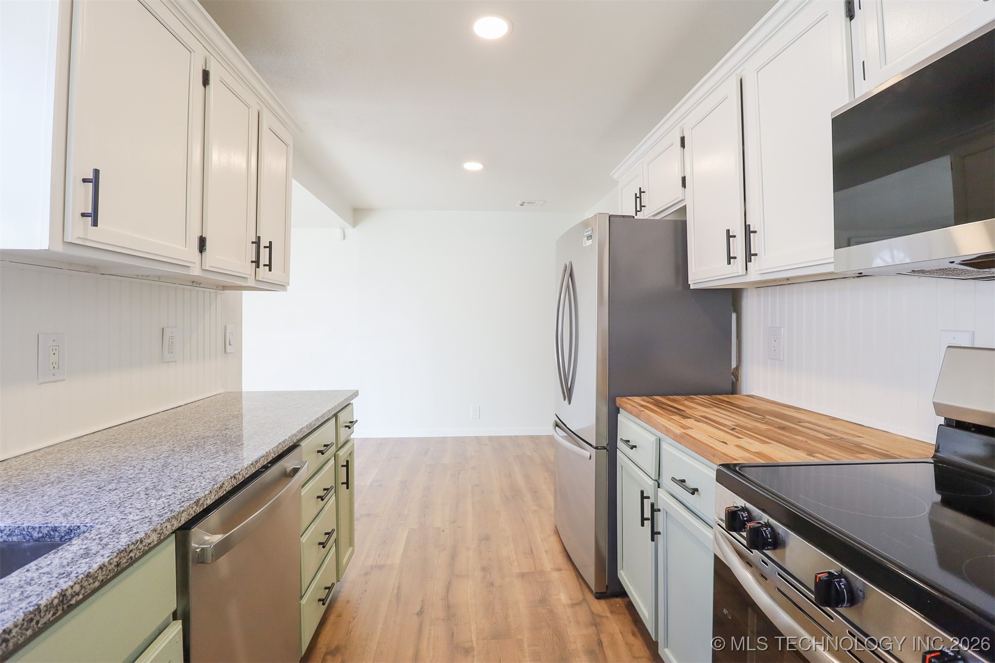 4252 N Hartford Avenue Property Photo 19