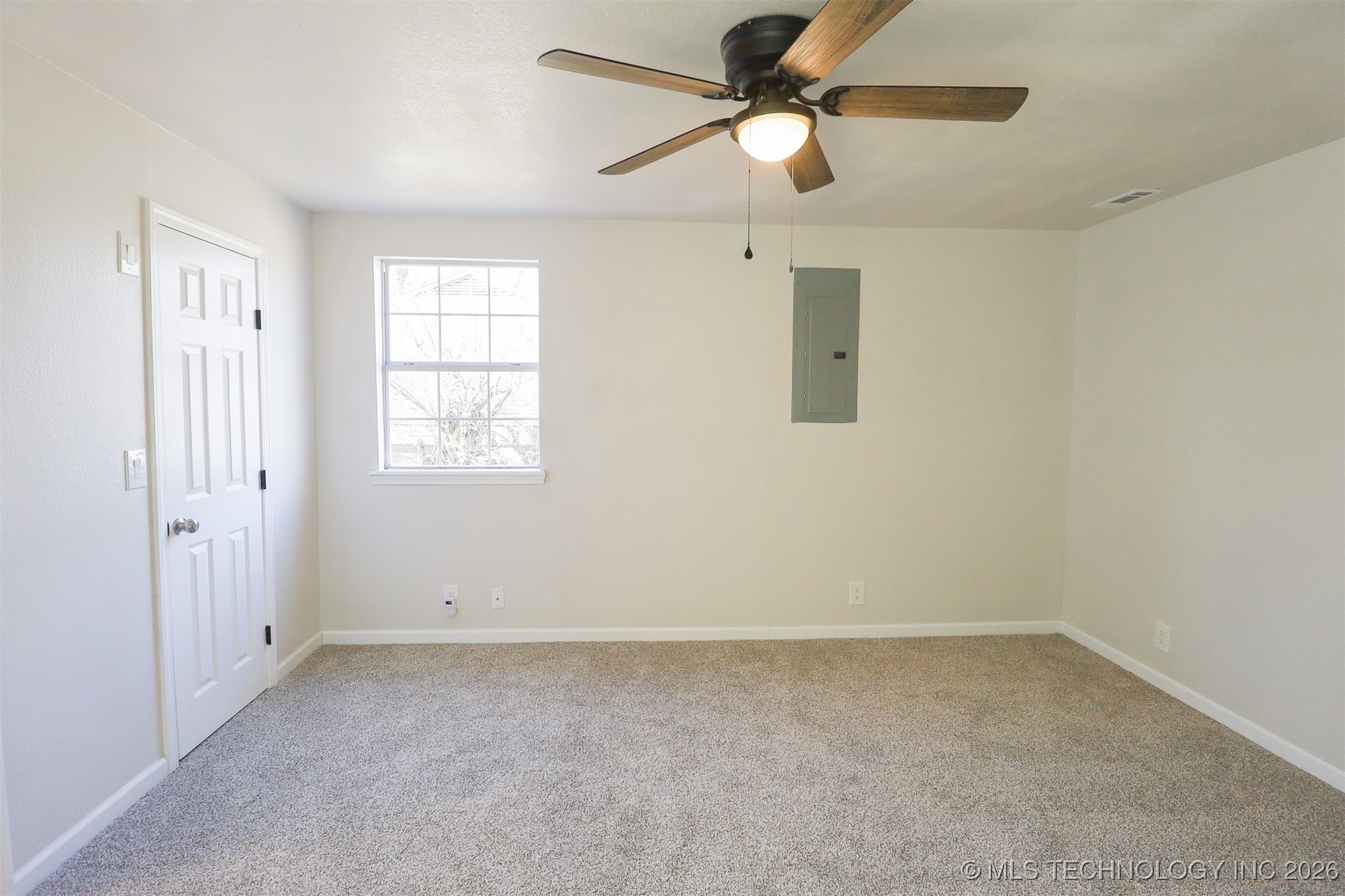 4252 N Hartford Avenue Property Photo 22