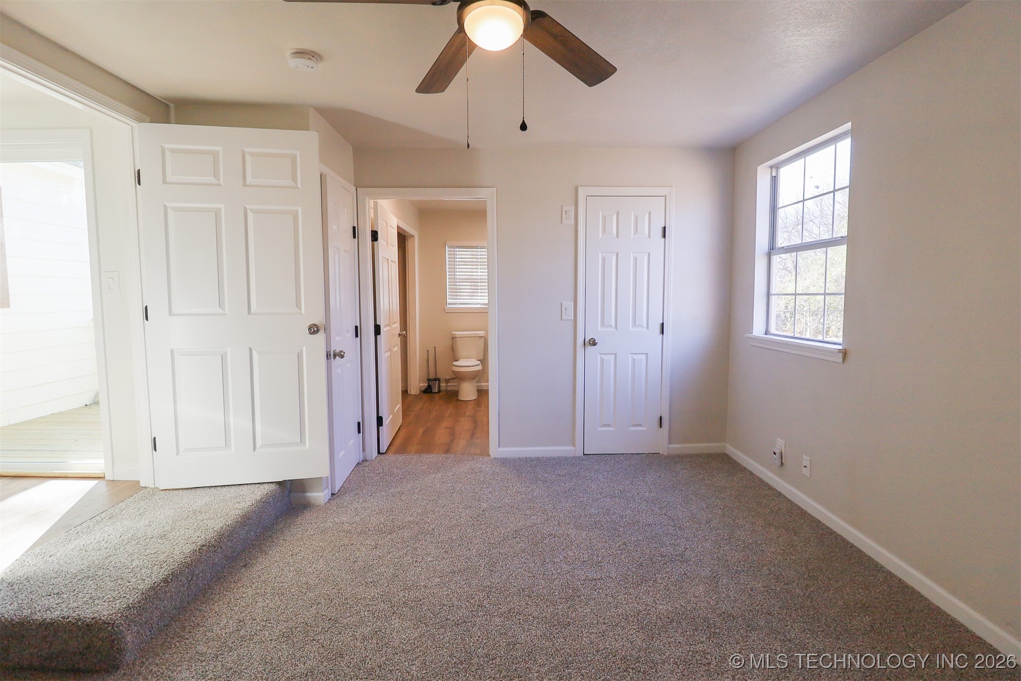 4252 N Hartford Avenue Property Photo 23