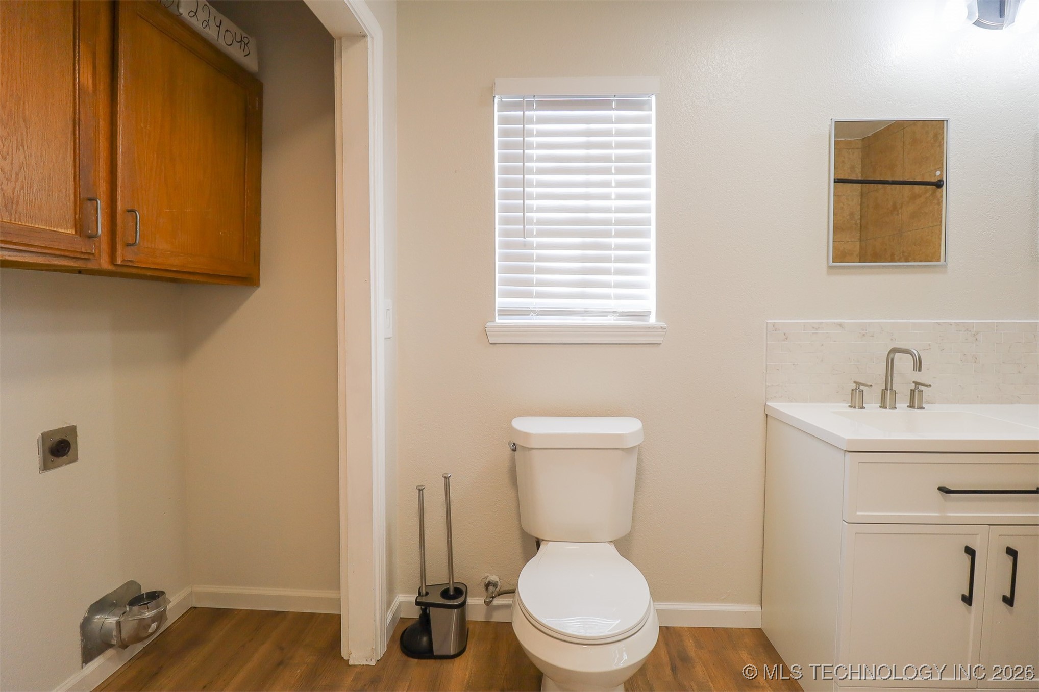 4252 N Hartford Avenue Property Photo 24