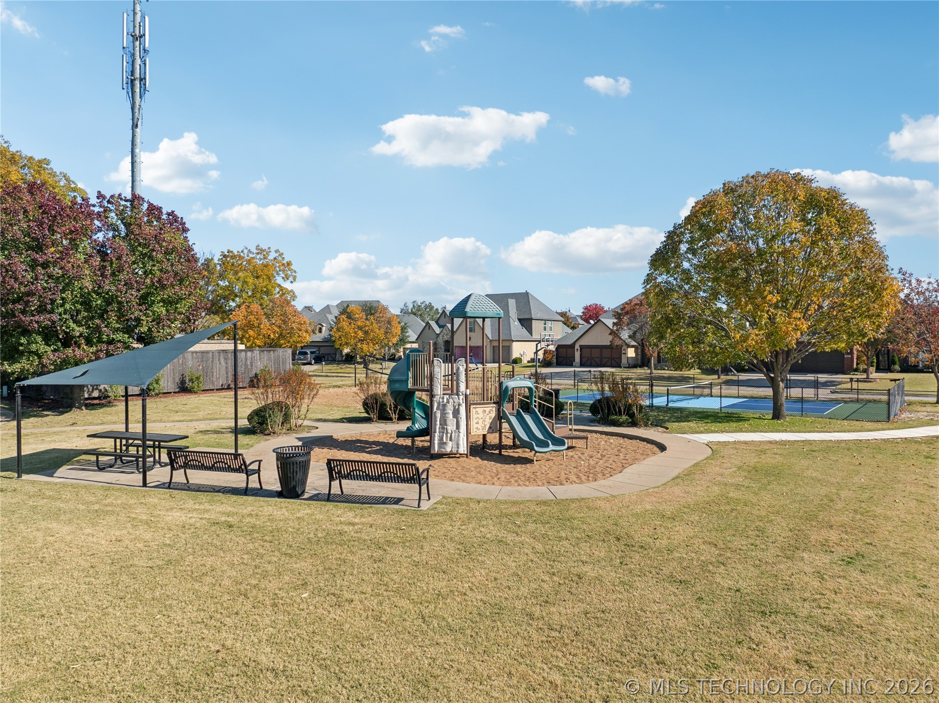 3309 W Knoxville Street W Property Photo 6