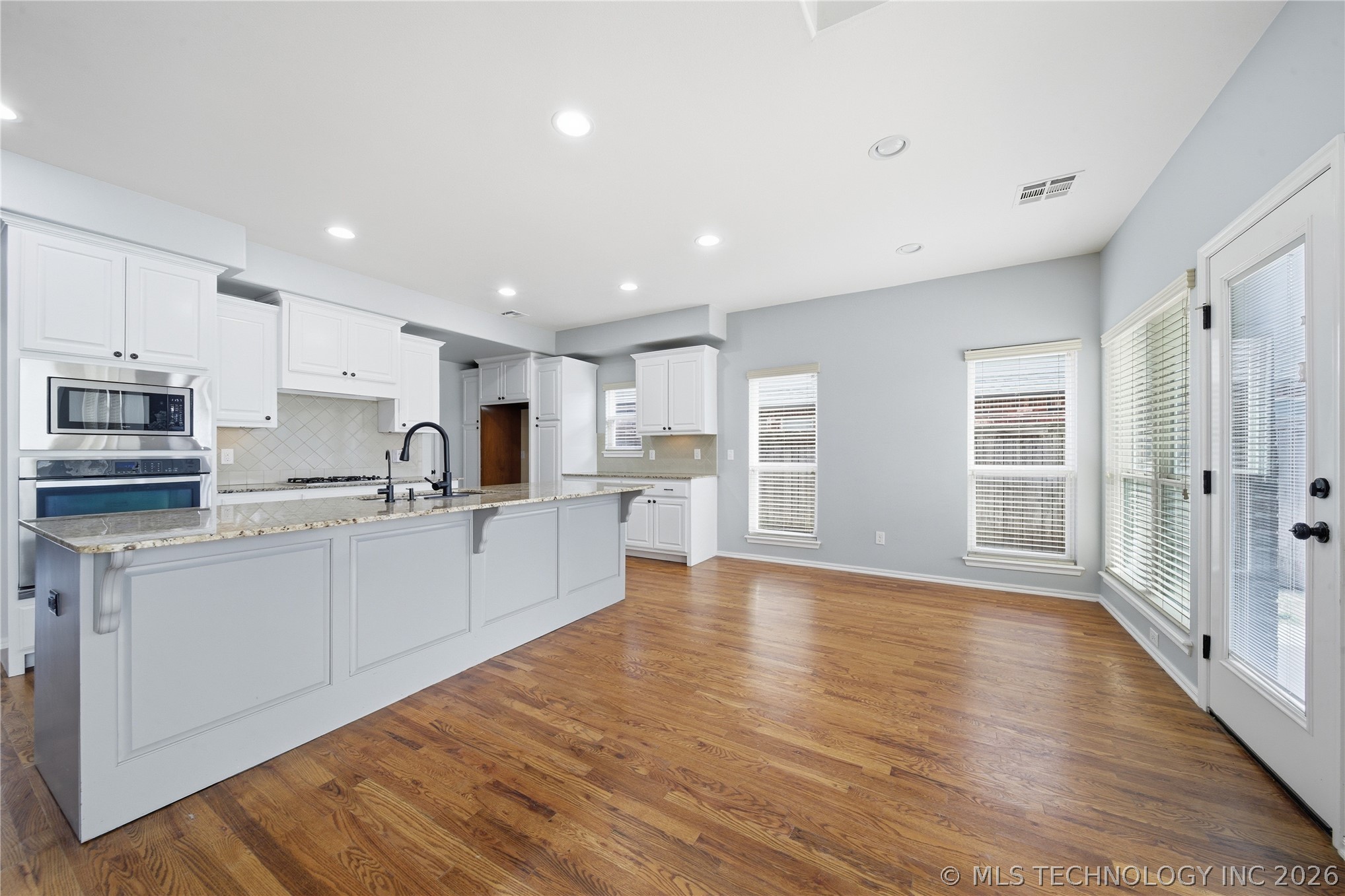 3309 W Knoxville Street W Property Photo 14