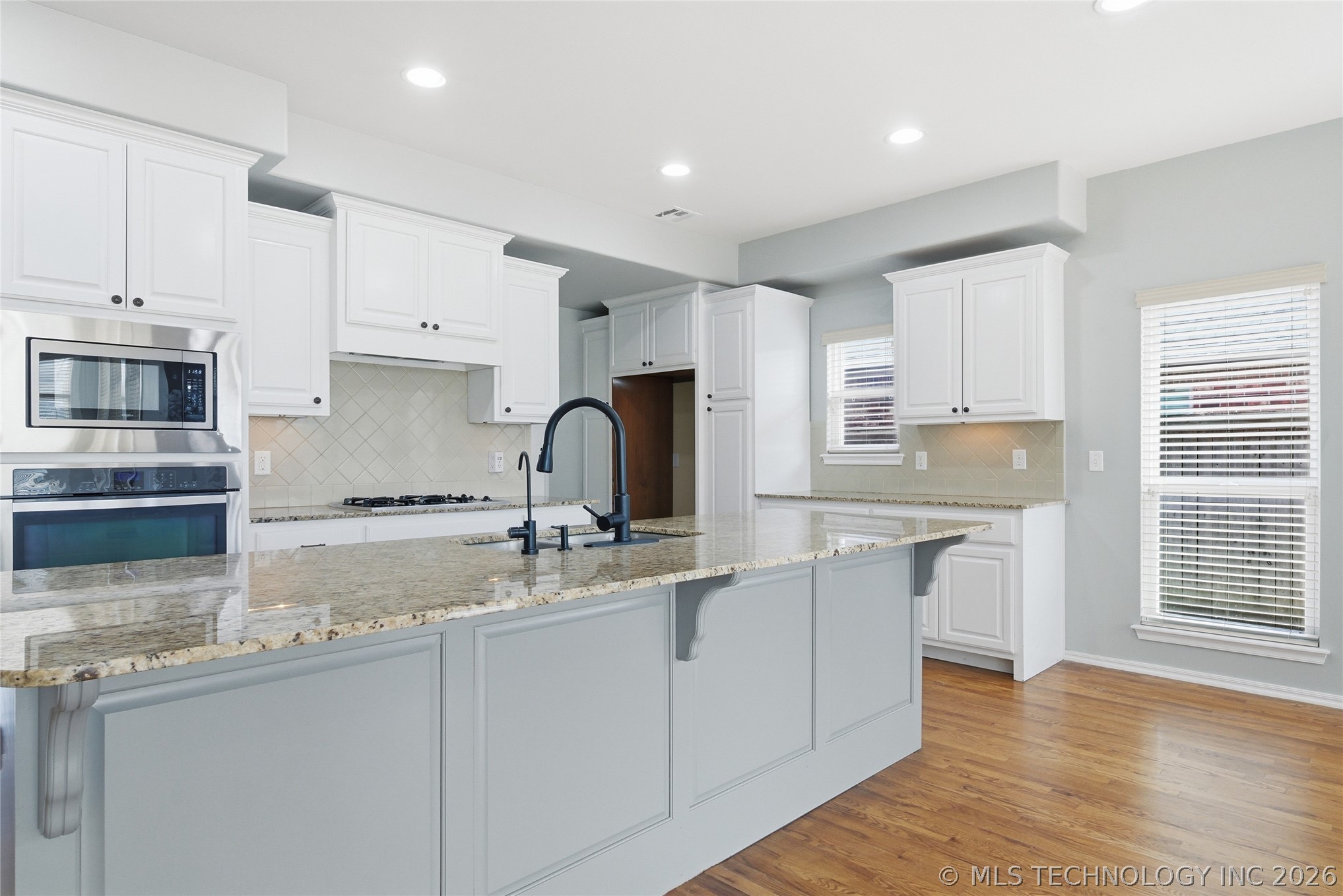 3309 W Knoxville Street W Property Photo 15