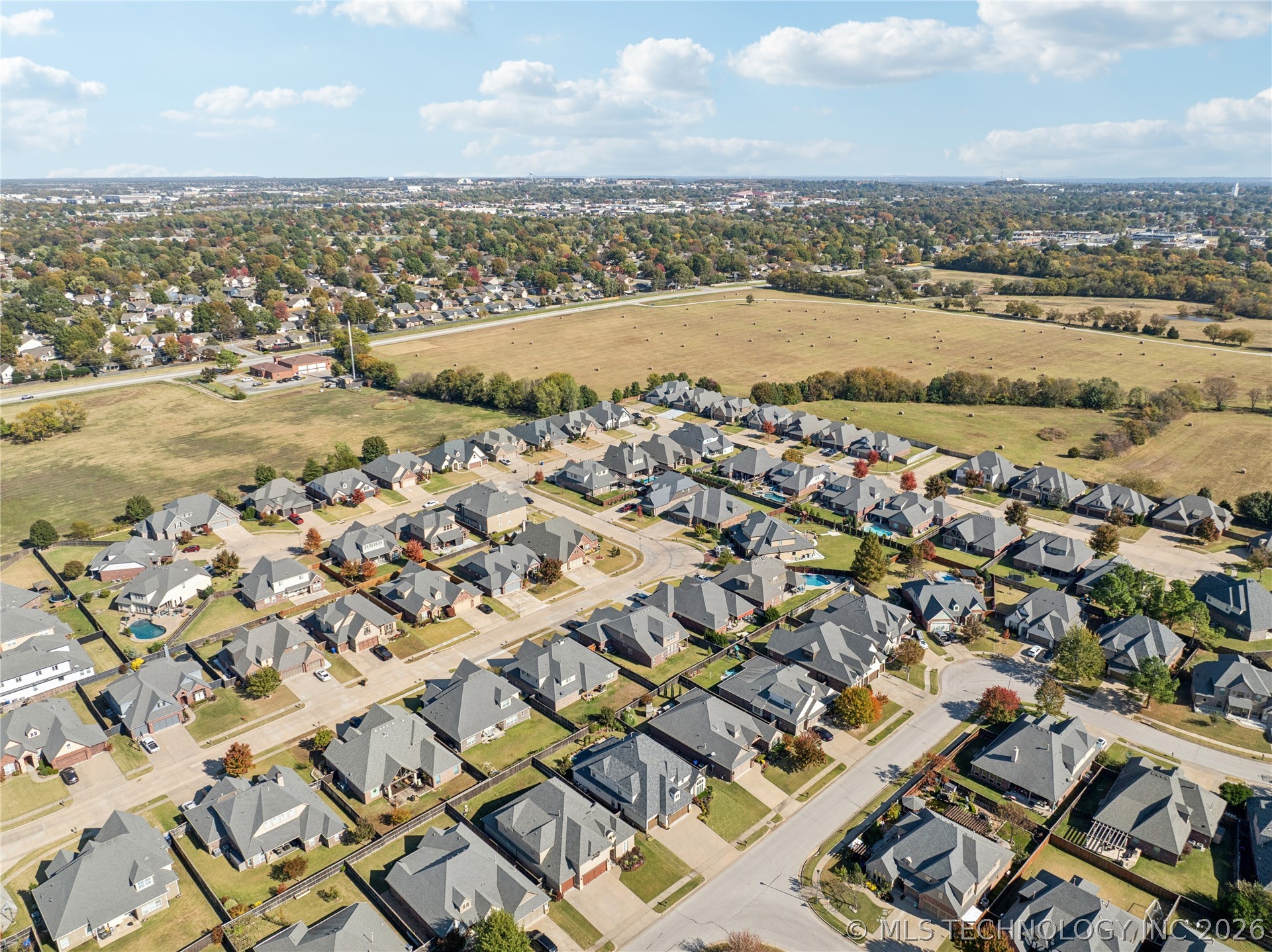 3309 W Knoxville Street W Property Photo 49