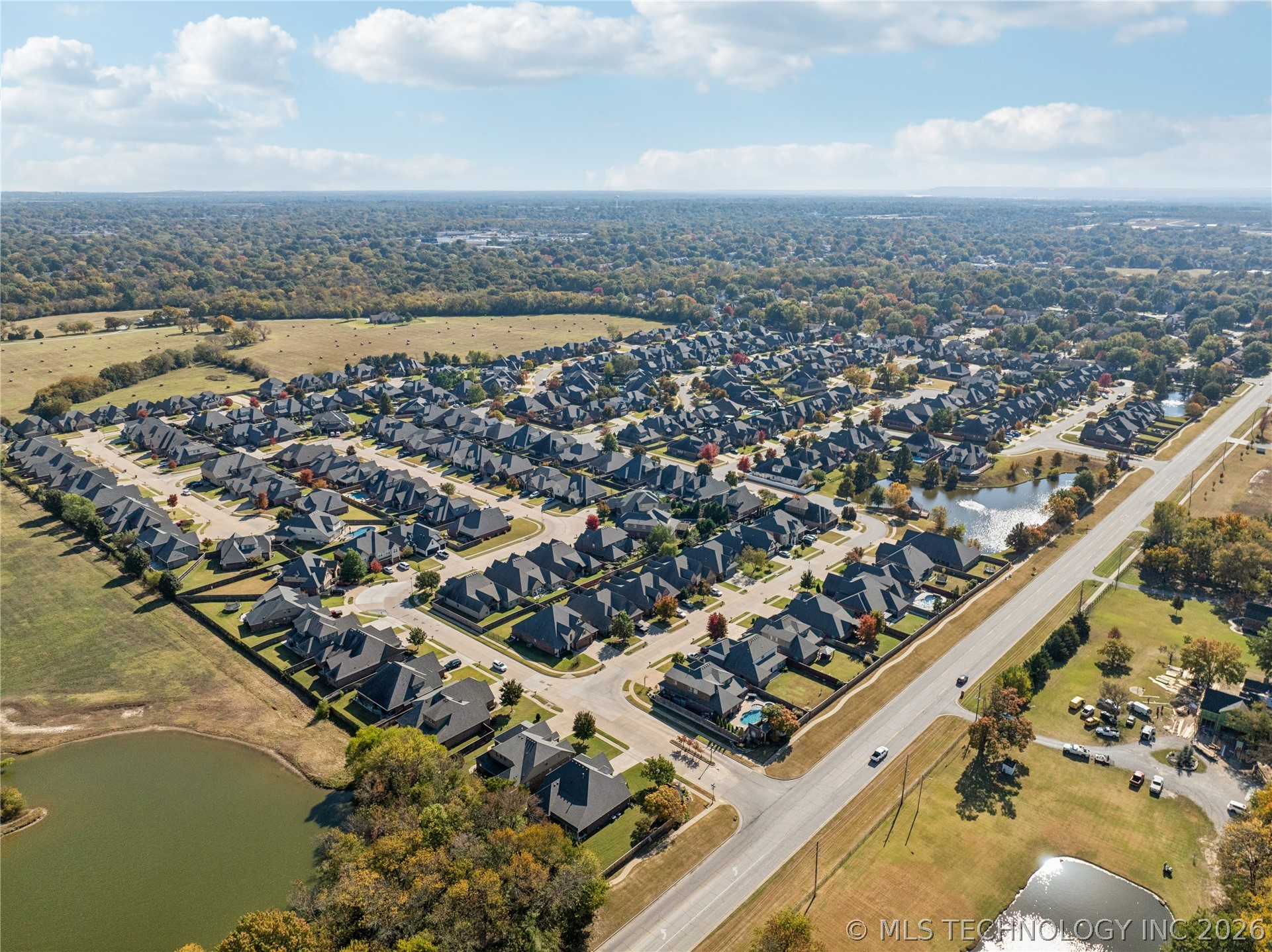 3309 W Knoxville Street W Property Photo 52