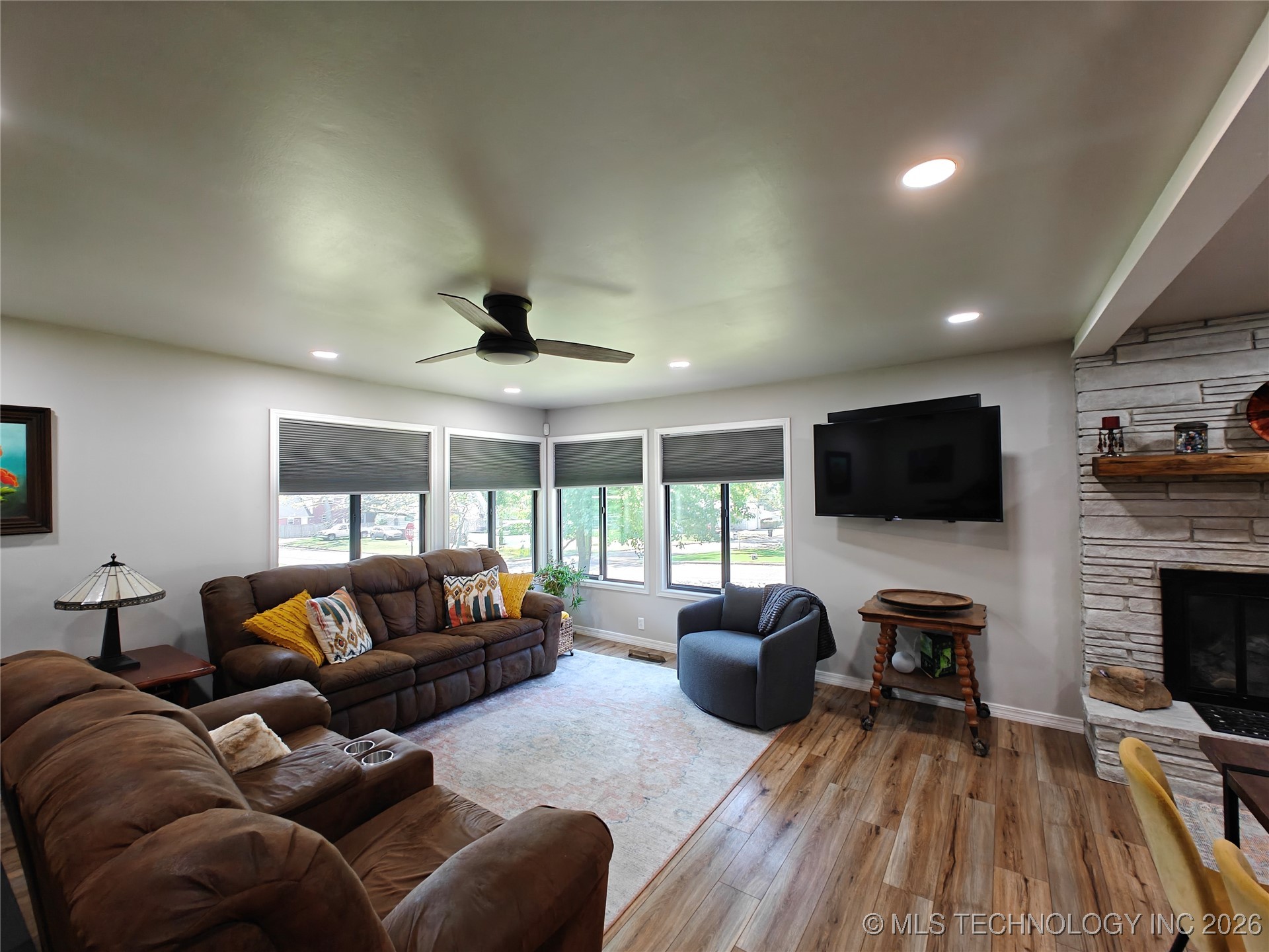 501 E Seneca Street Property Photo 2