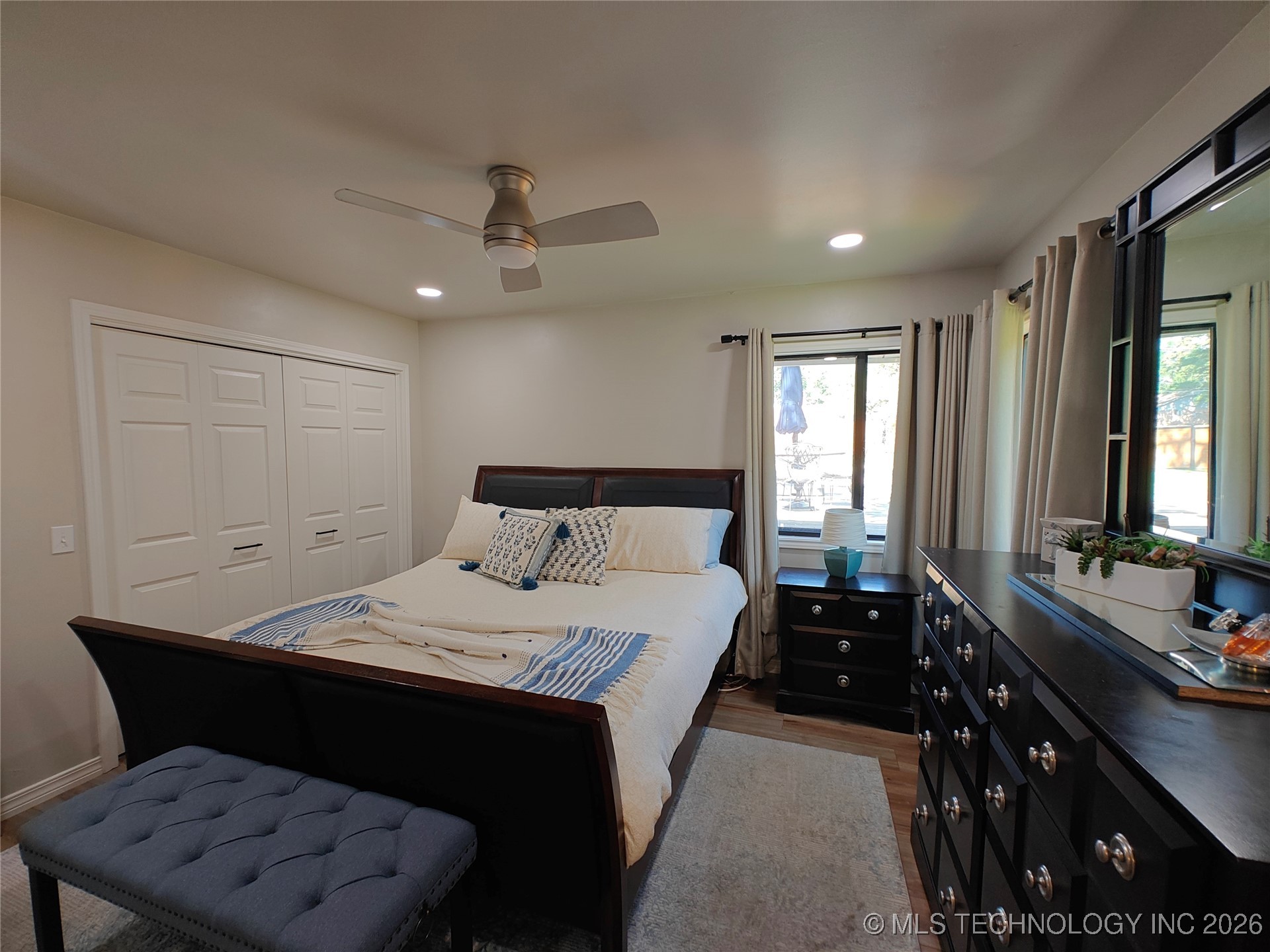 501 E Seneca Street Property Photo 10