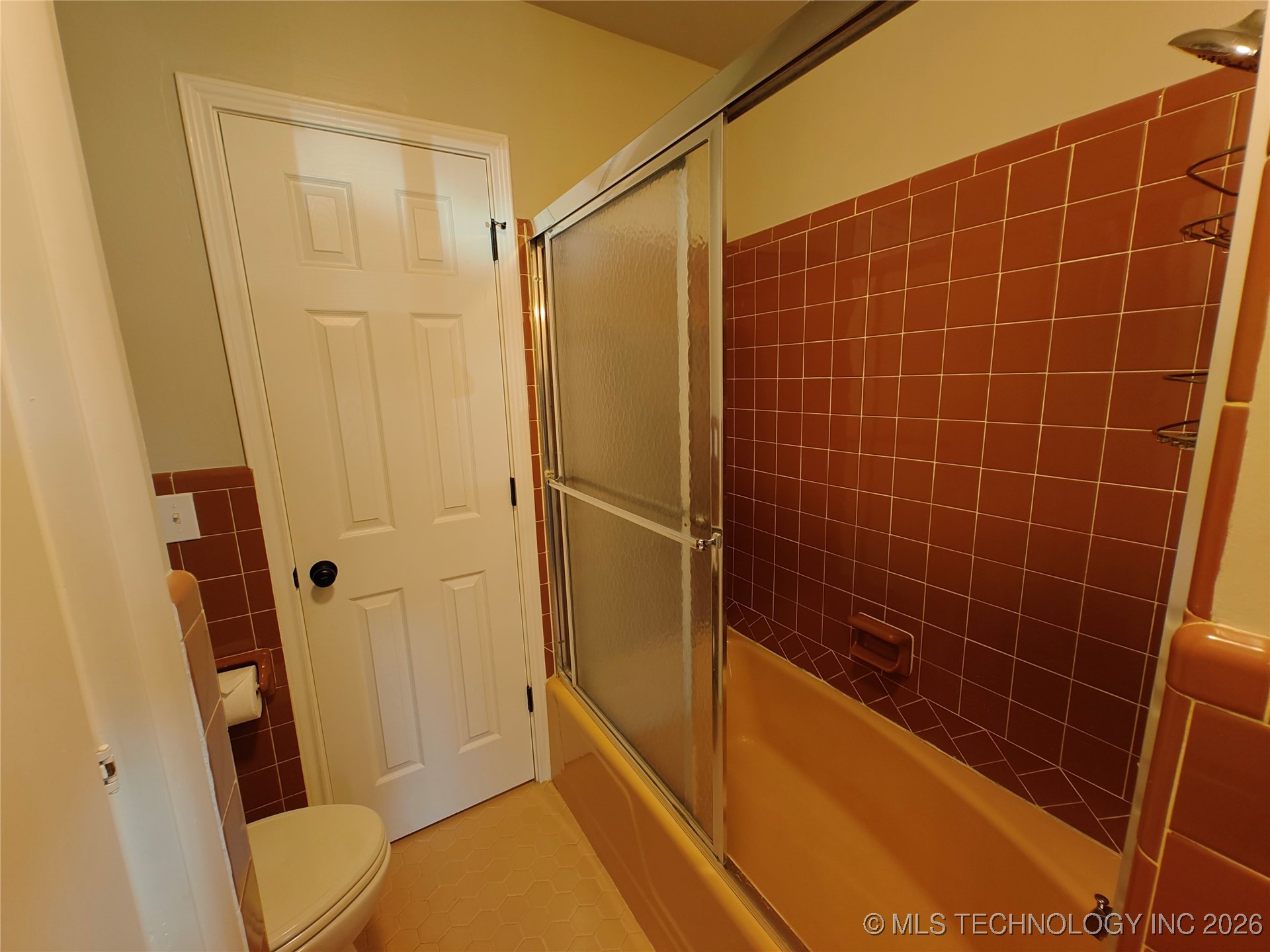 501 E Seneca Street Property Photo 16