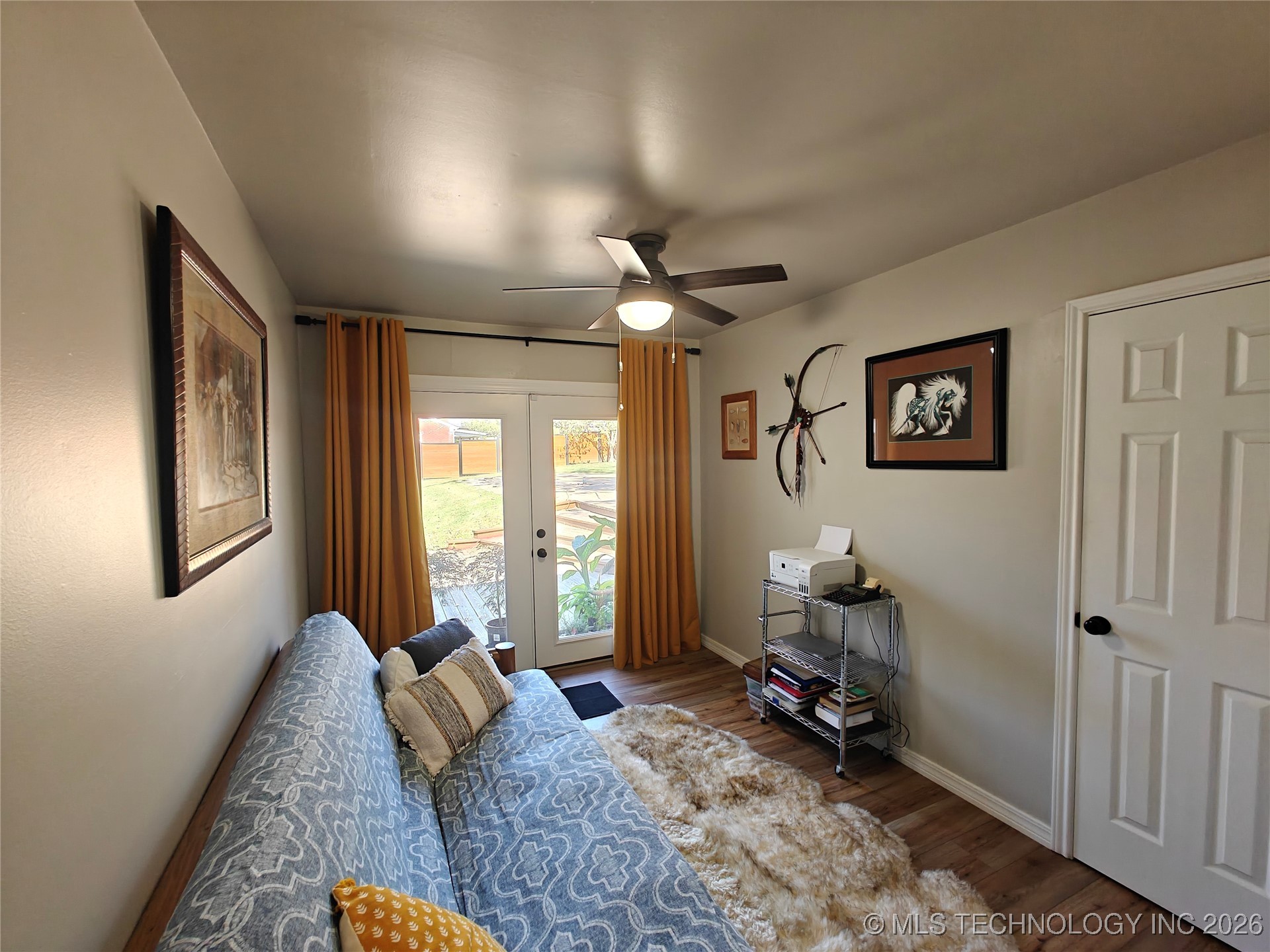 501 E Seneca Street Property Photo 17