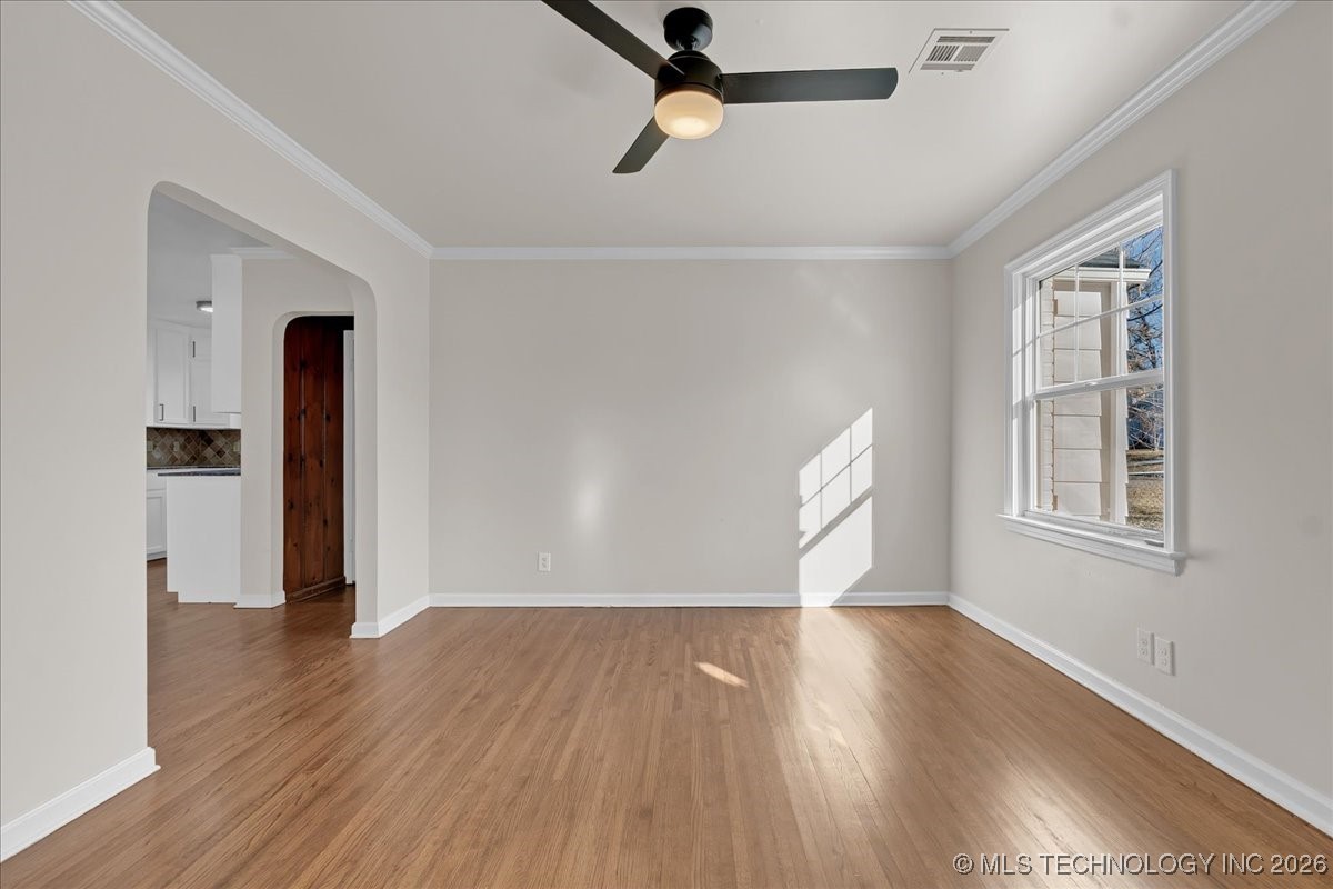 546 S Marion Avenue Property Photo 9