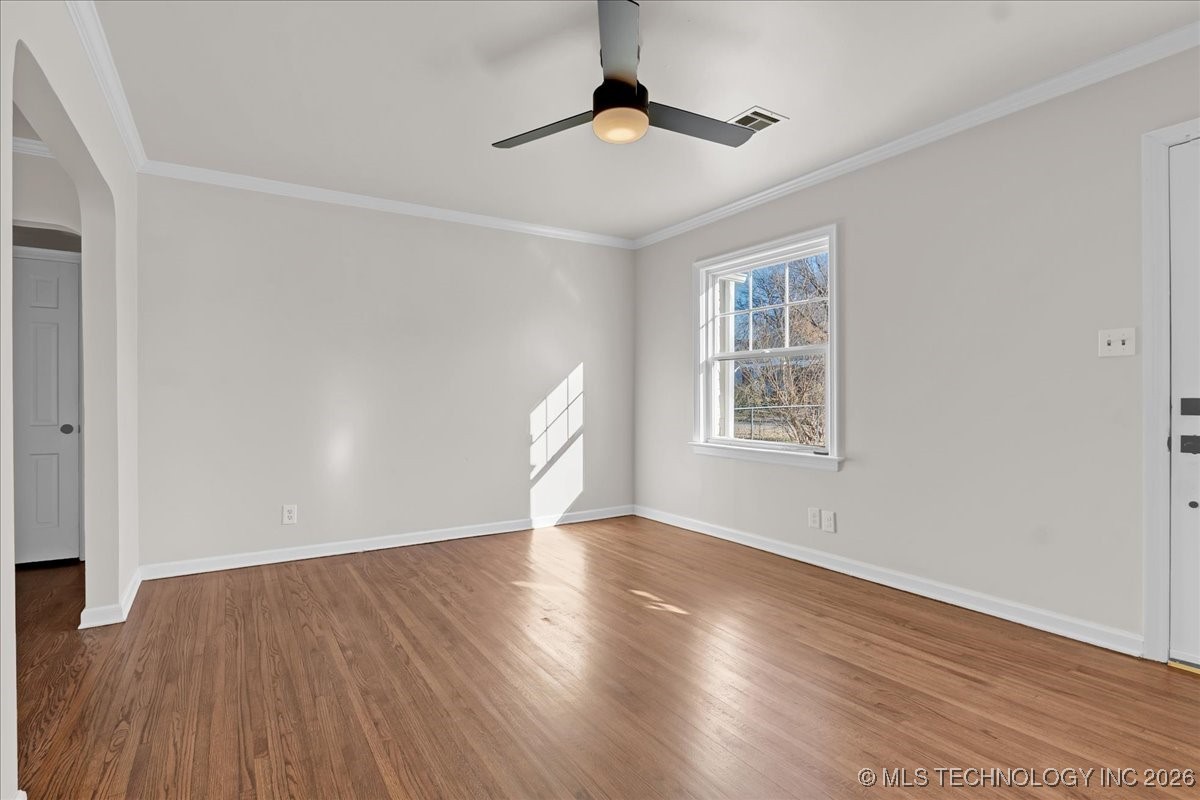 546 S Marion Avenue Property Photo 10