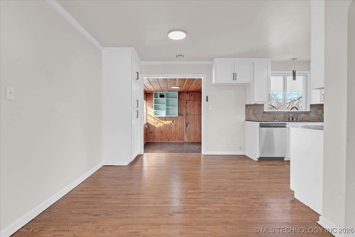 546 S Marion Avenue Property Photo 12