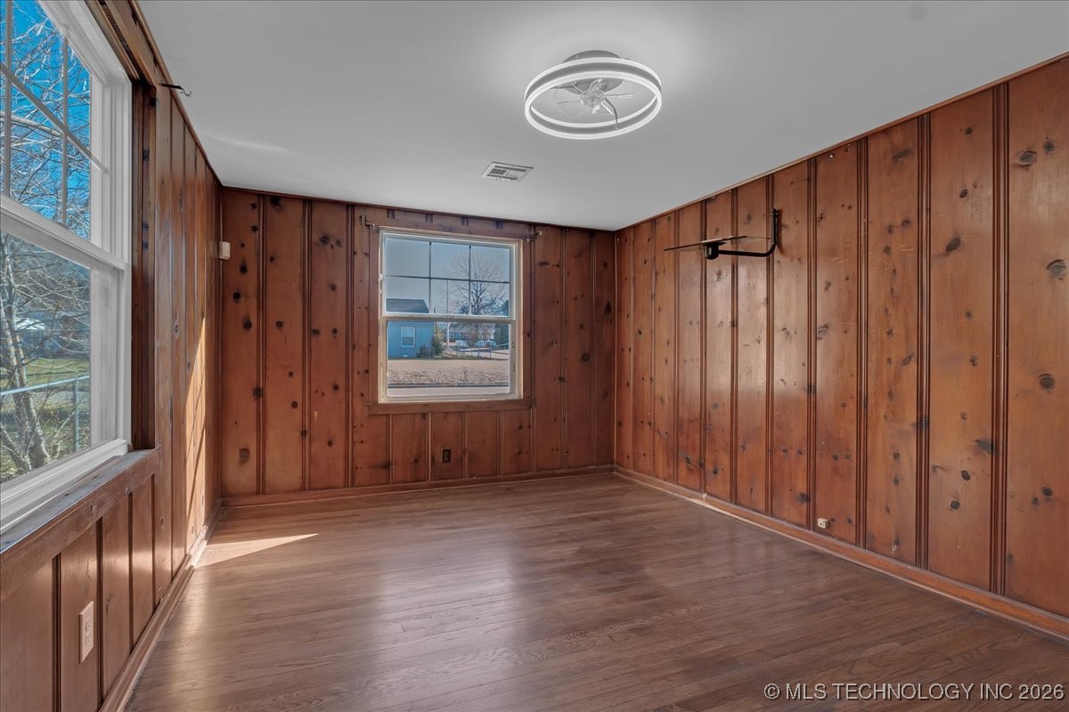 546 S Marion Avenue Property Photo 22