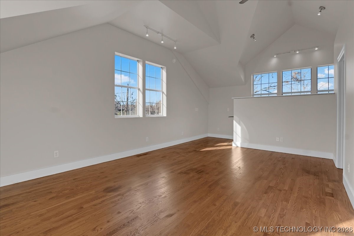 546 S Marion Avenue Property Photo 30