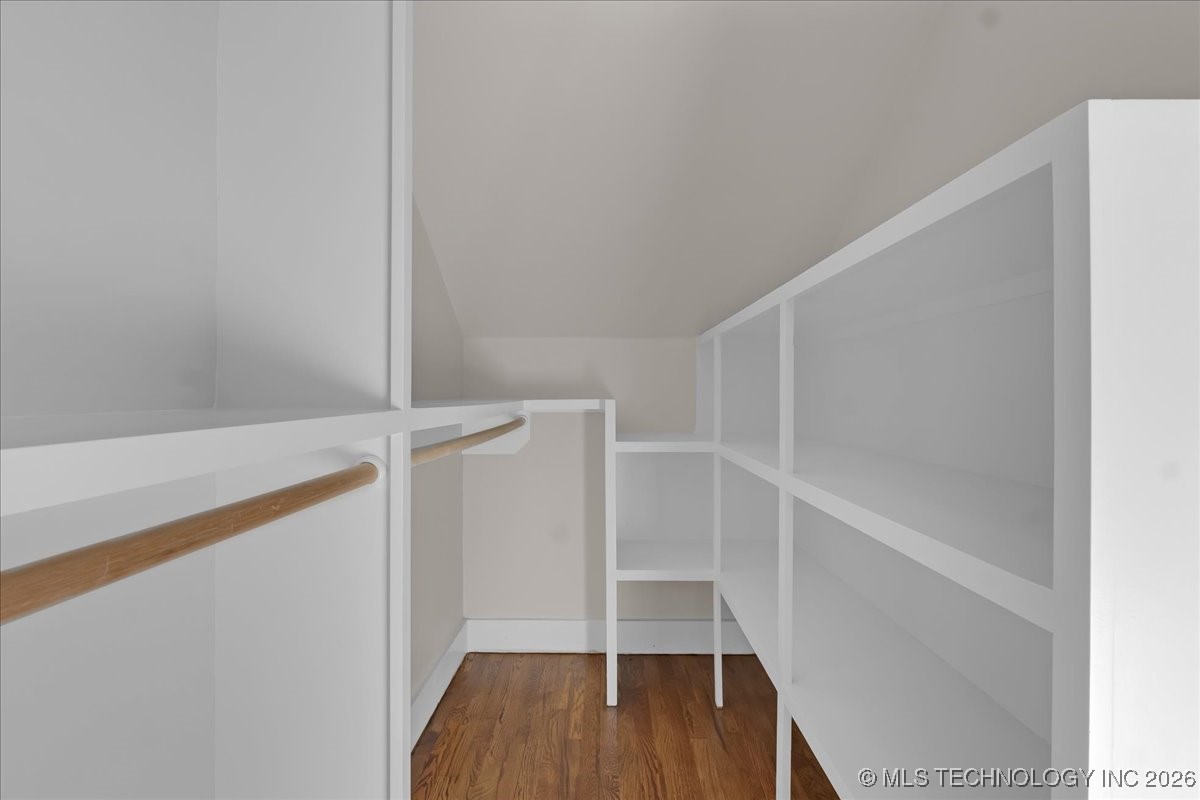 546 S Marion Avenue Property Photo 33