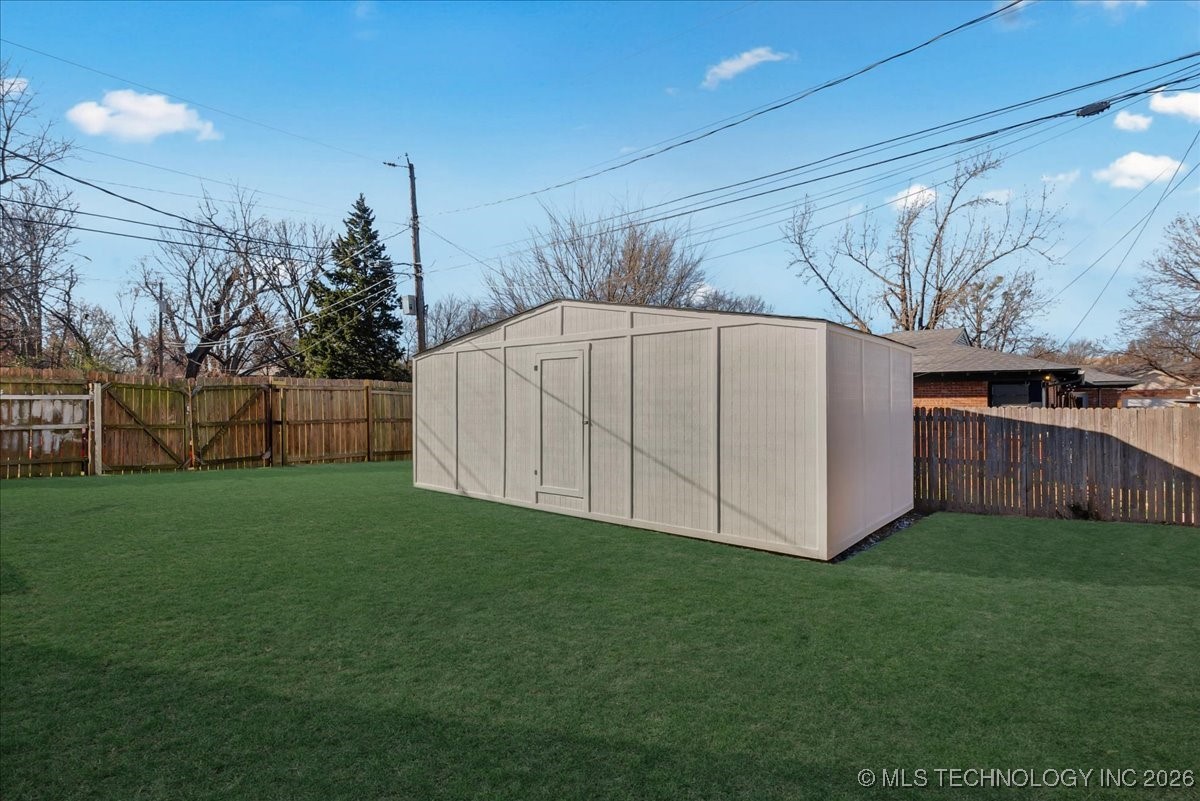 546 S Marion Avenue Property Photo 40