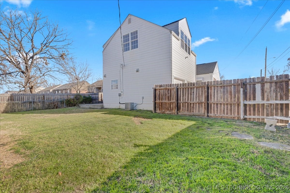 546 S Marion Avenue Property Photo 45