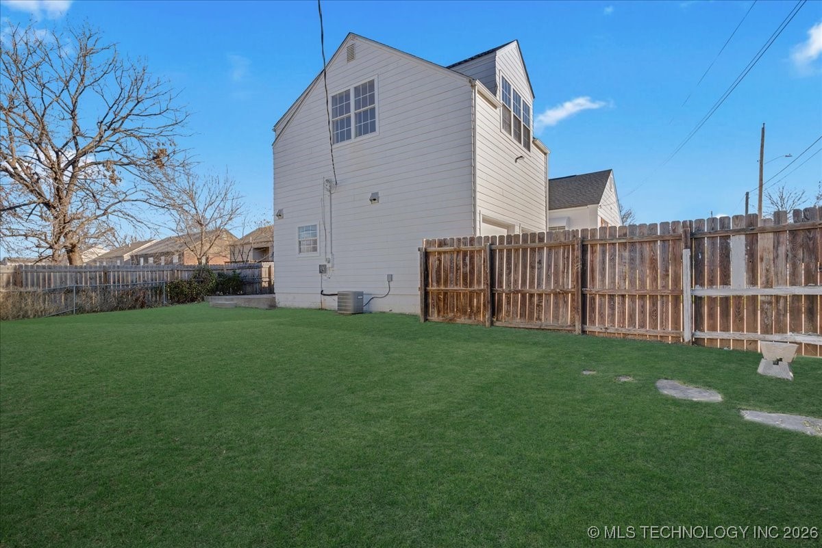 546 S Marion Avenue Property Photo 46