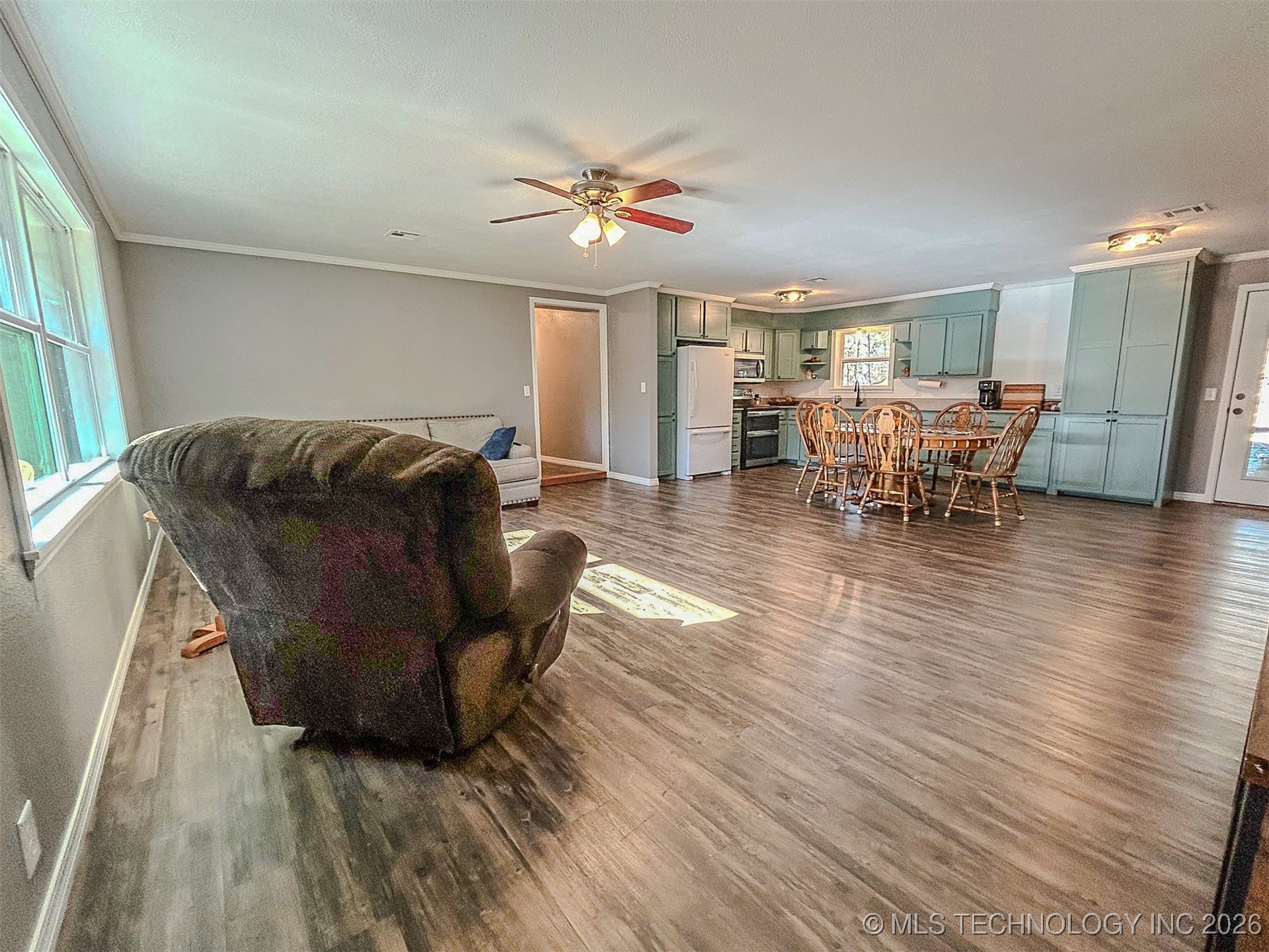 187602 N 4138 Road Property Photo 2