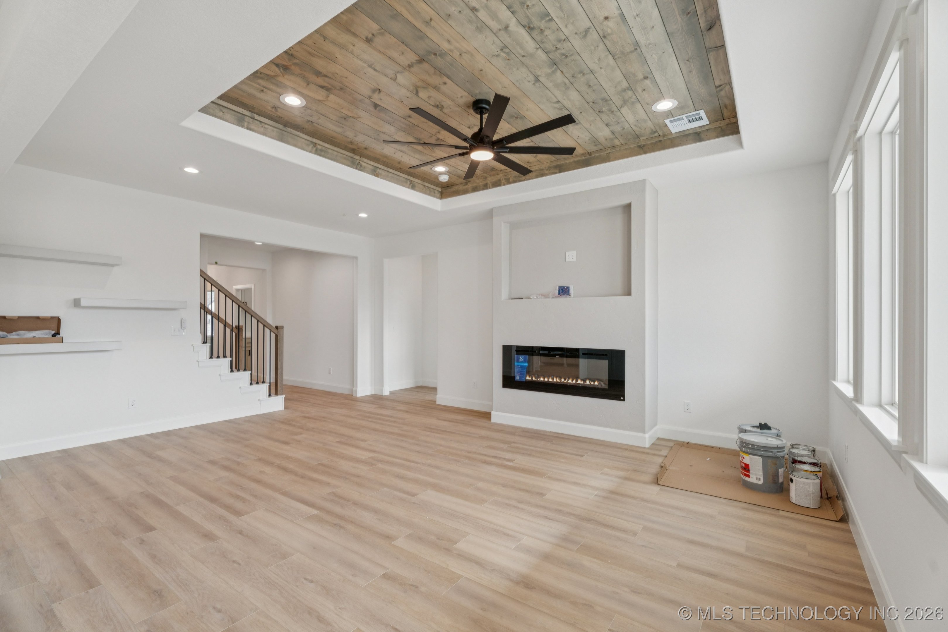 2411 W Birmingham Place Property Photo 7