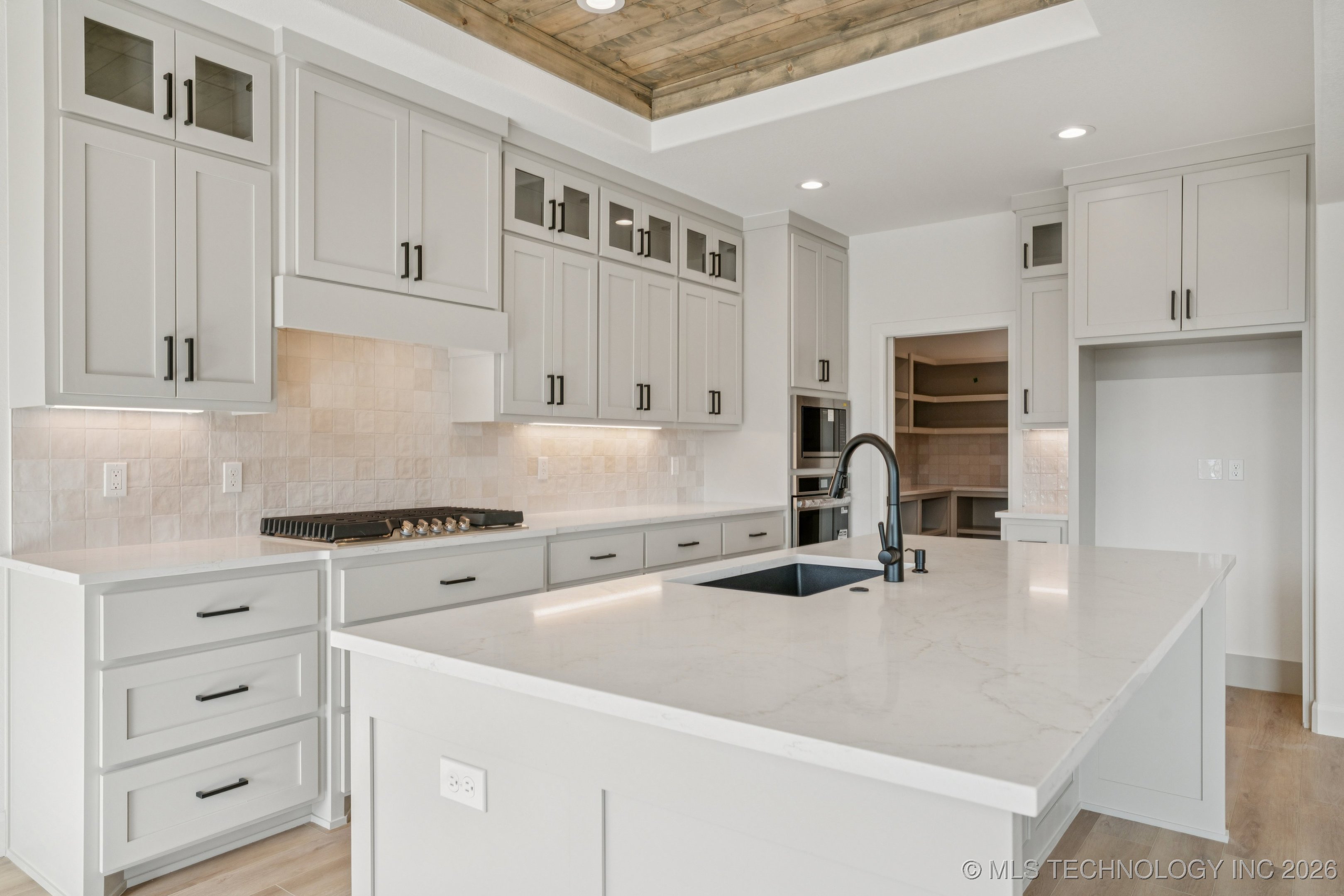 2411 W Birmingham Place Property Photo 13