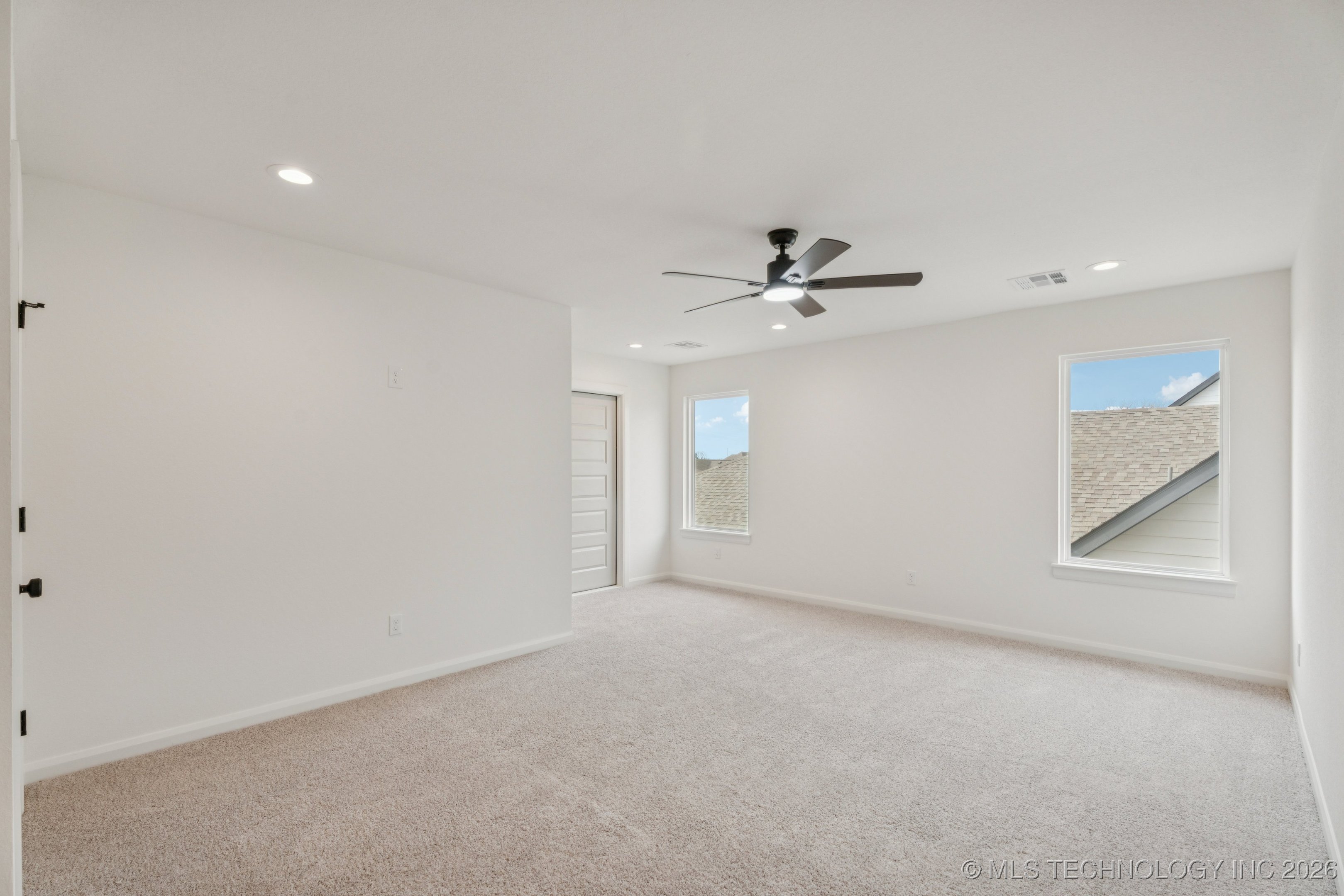 2411 W Birmingham Place Property Photo 27