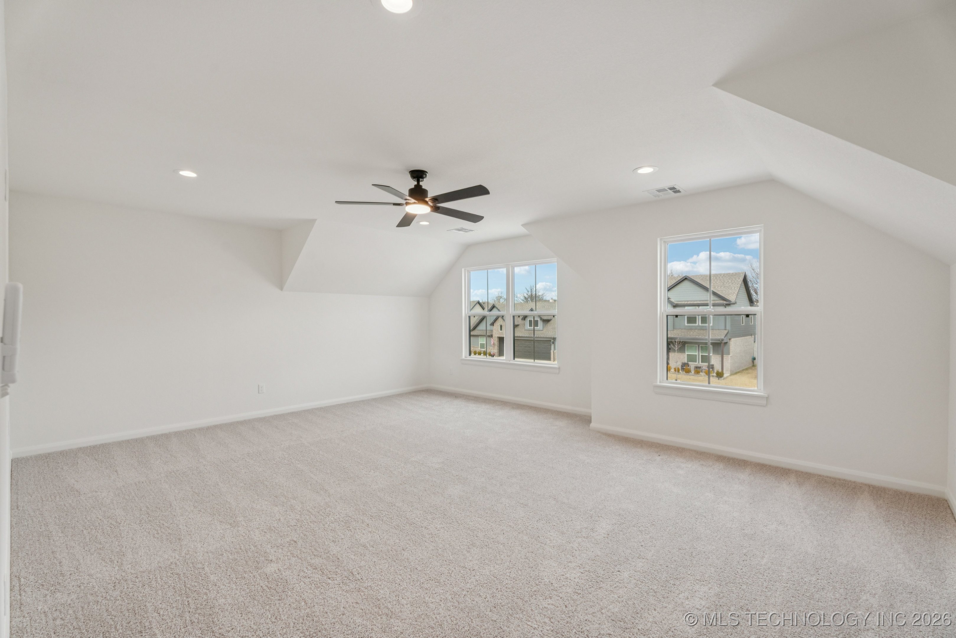 2411 W Birmingham Place Property Photo 28