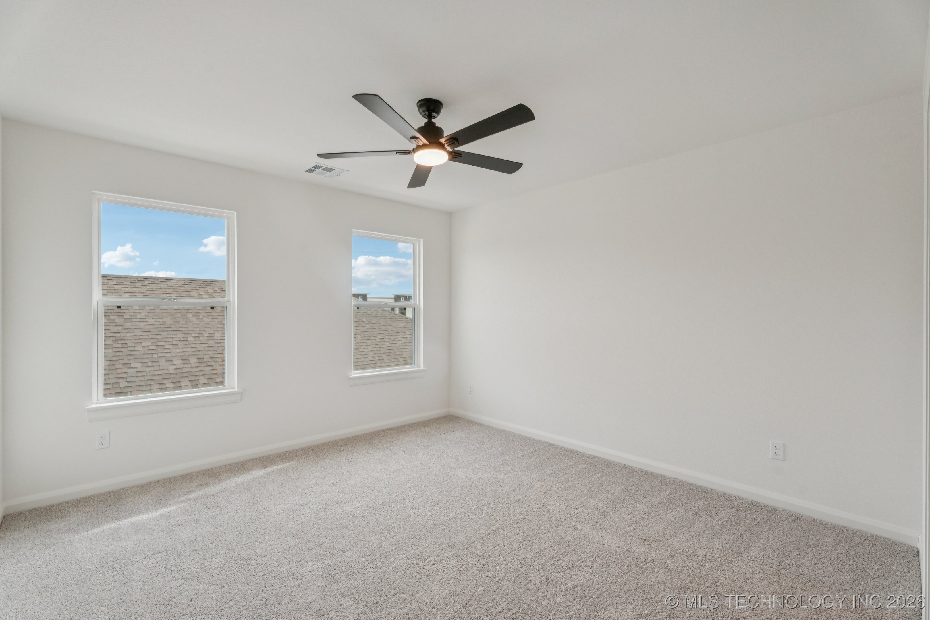 2411 W Birmingham Place Property Photo 34