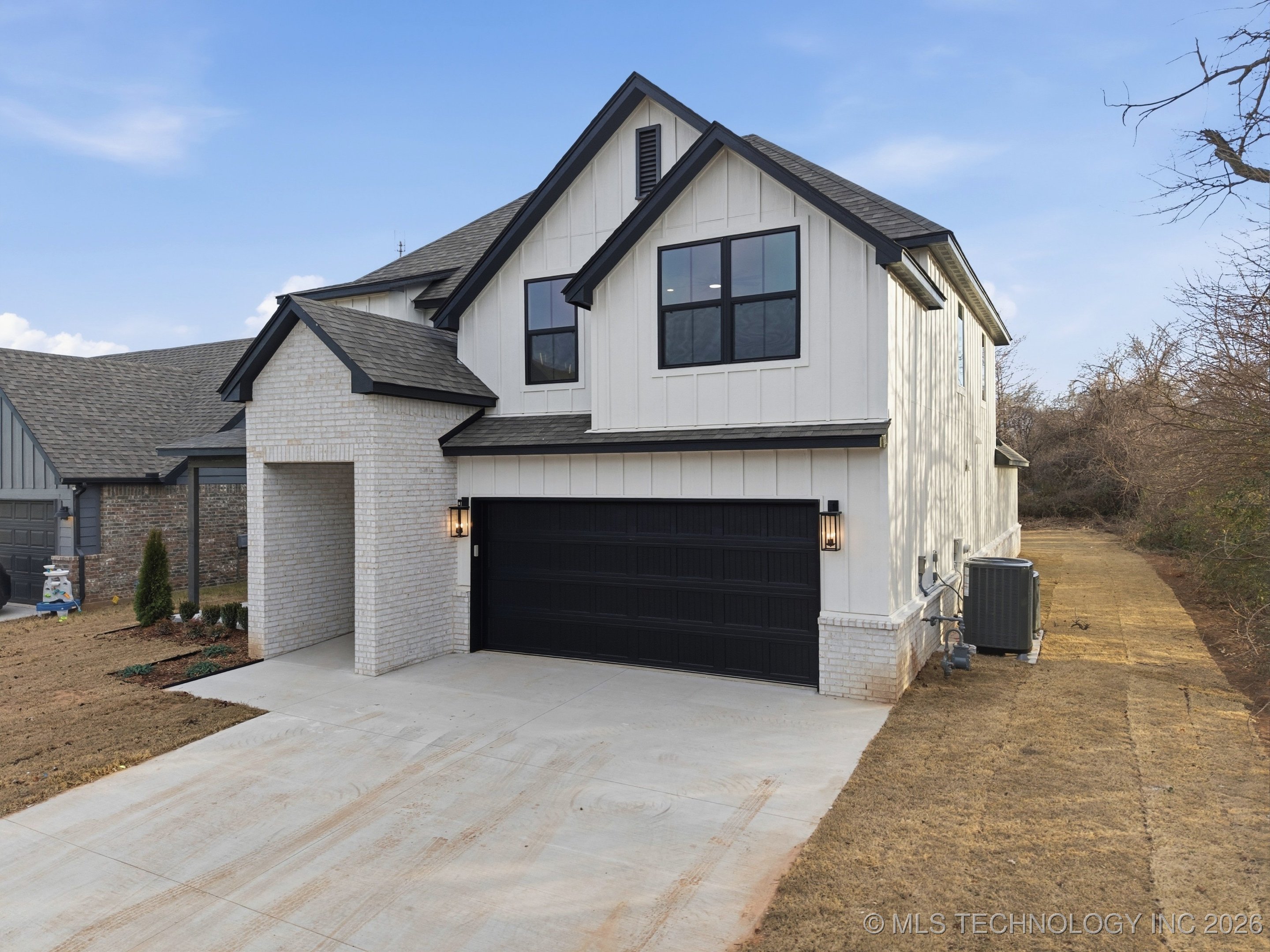 2509 W Charleston Street Property Photo 4