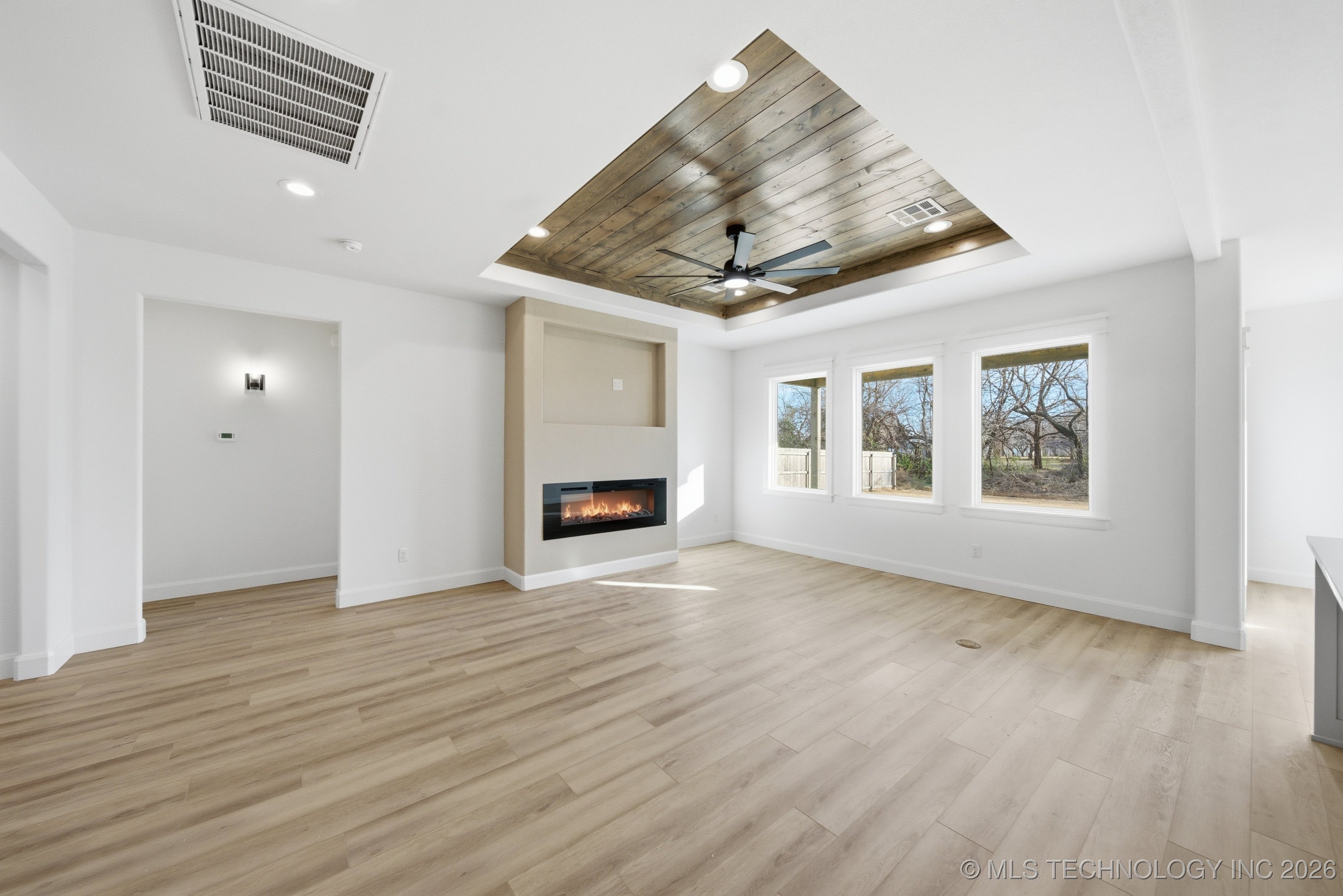 2509 W Charleston Street Property Photo 7