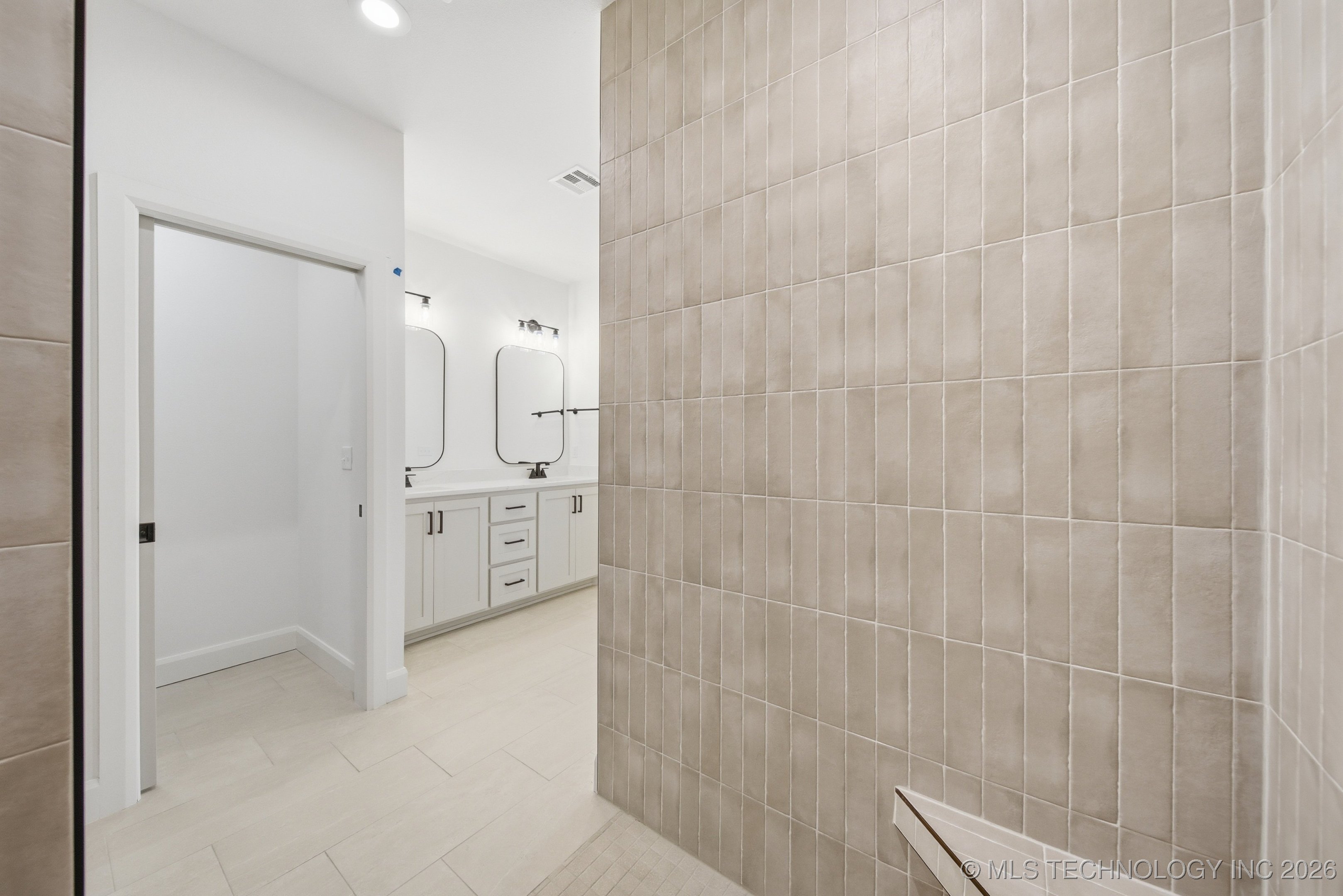 2509 W Charleston Street Property Photo 22