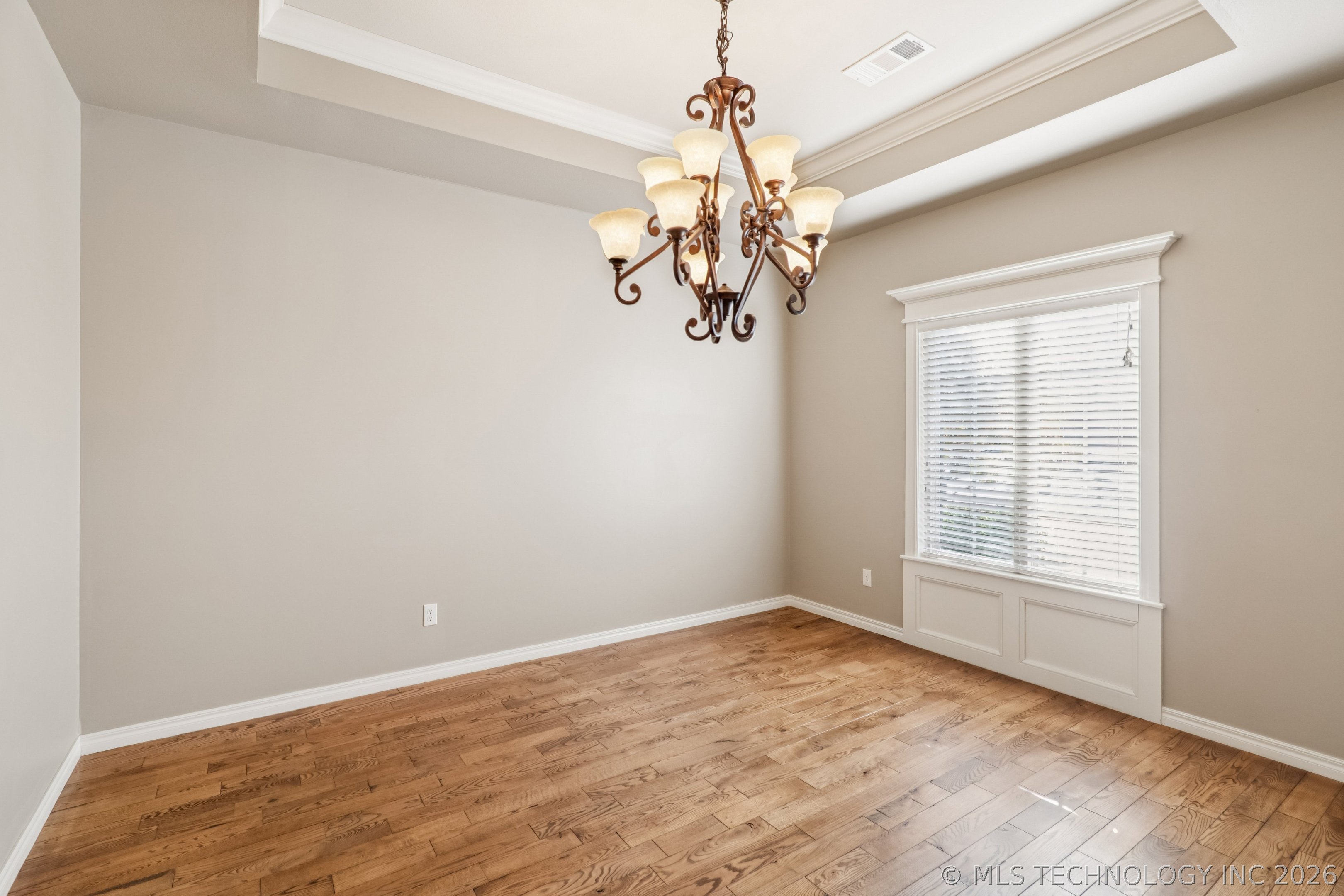 3726 S Fir Boulevard Property Photo 8