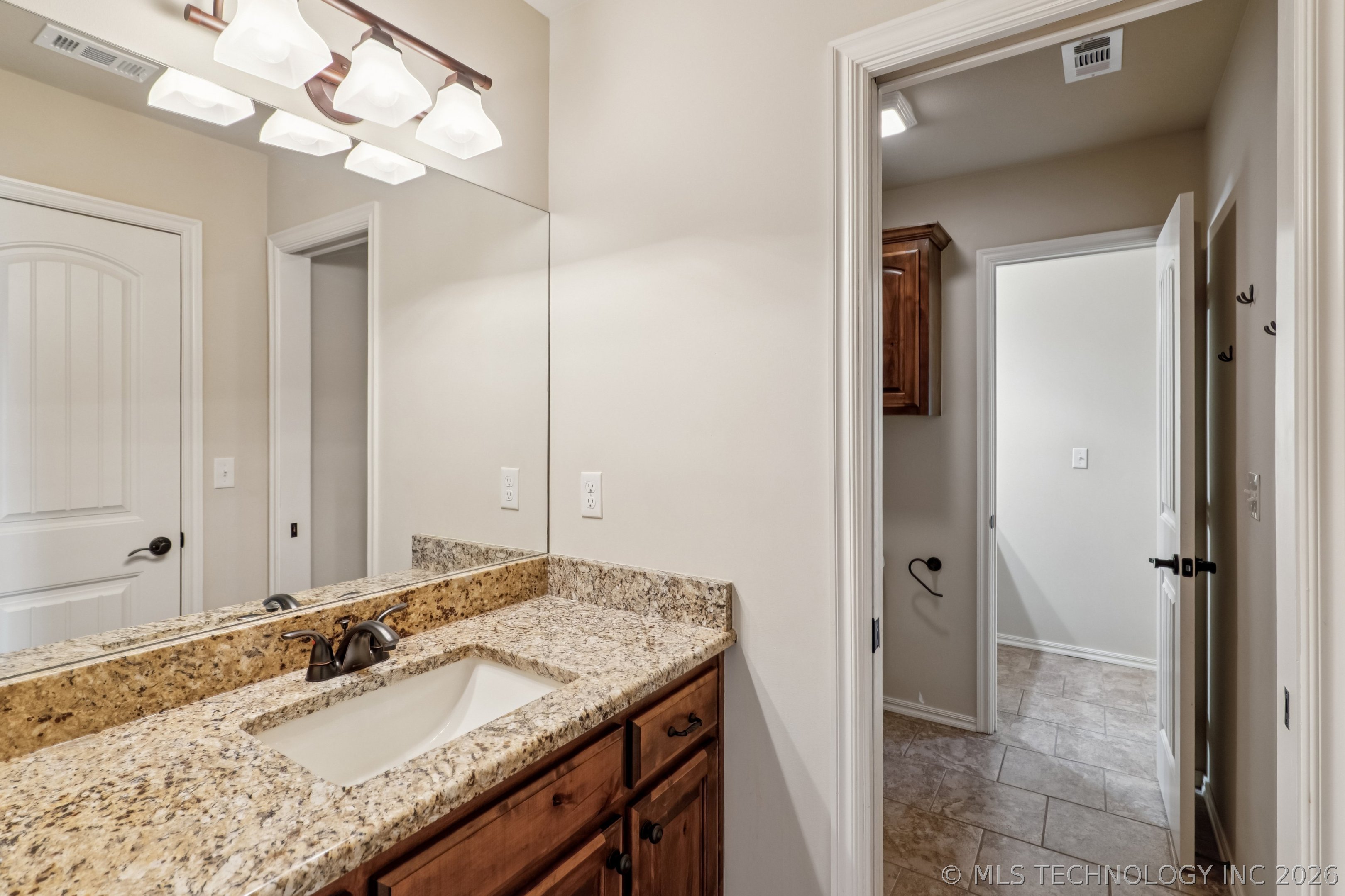 3726 S Fir Boulevard Property Photo 37