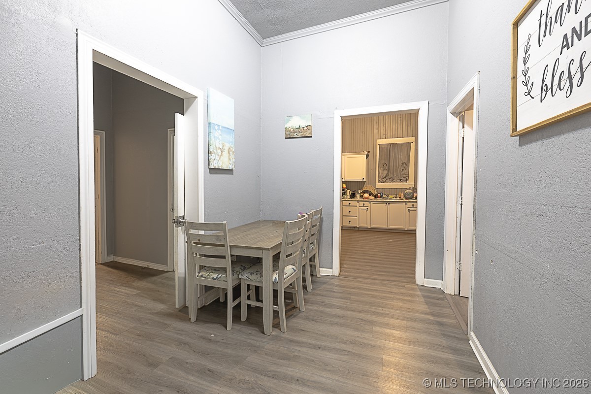 600 W 16th Property Photo 4