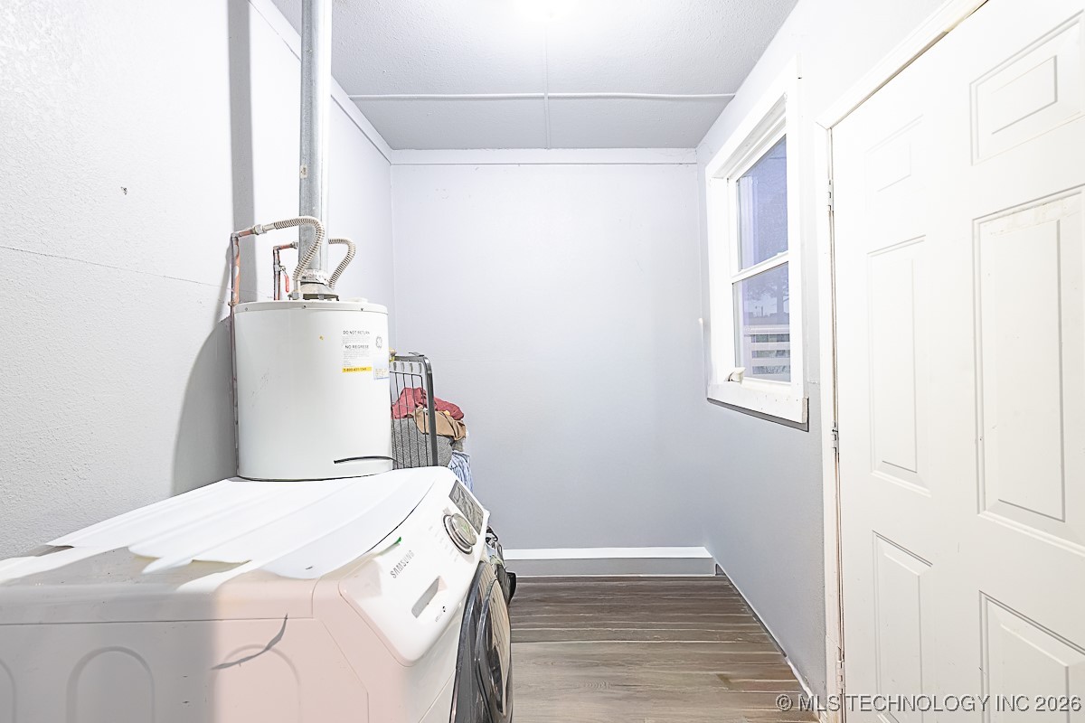 600 W 16th Property Photo 5