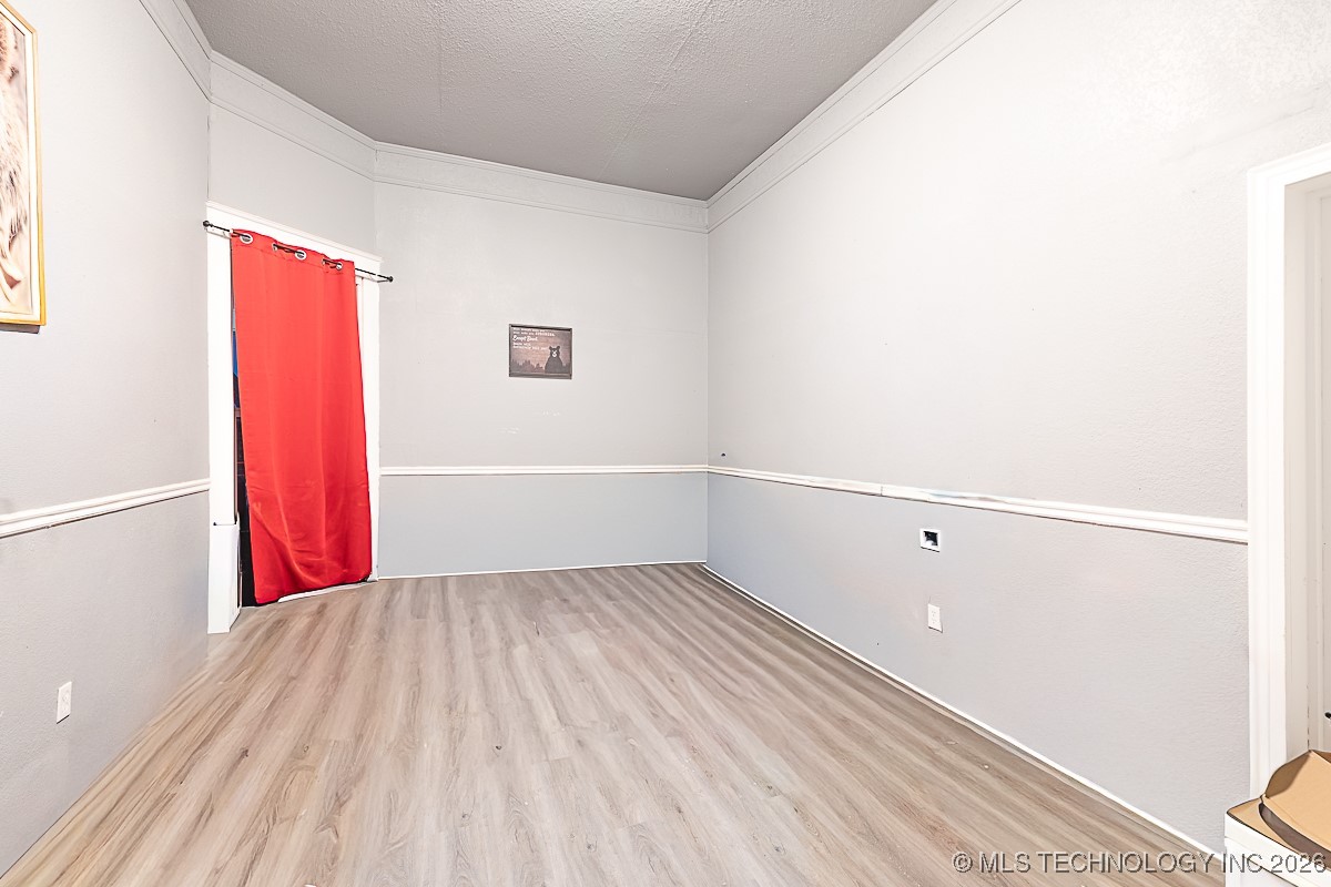 600 W 16th Property Photo 10