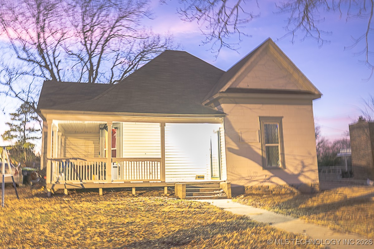 600 W 16th Property Photo 12