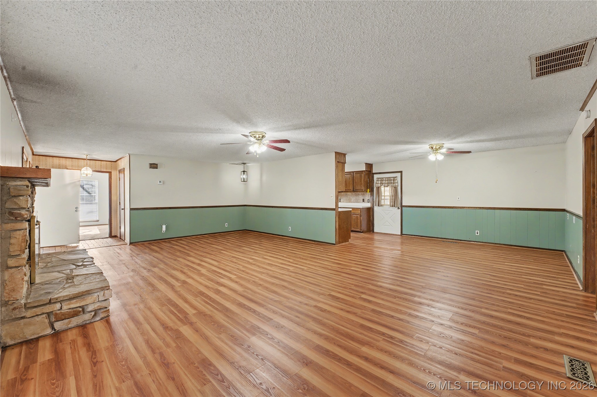 1454 N 337th West Avenue Property Photo 10